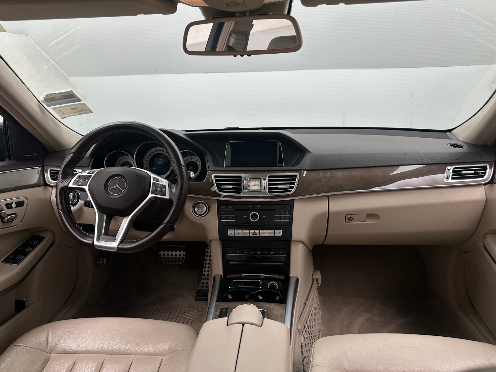 Thumbnail: 2016 Mercedes-Benz E-Class - 2