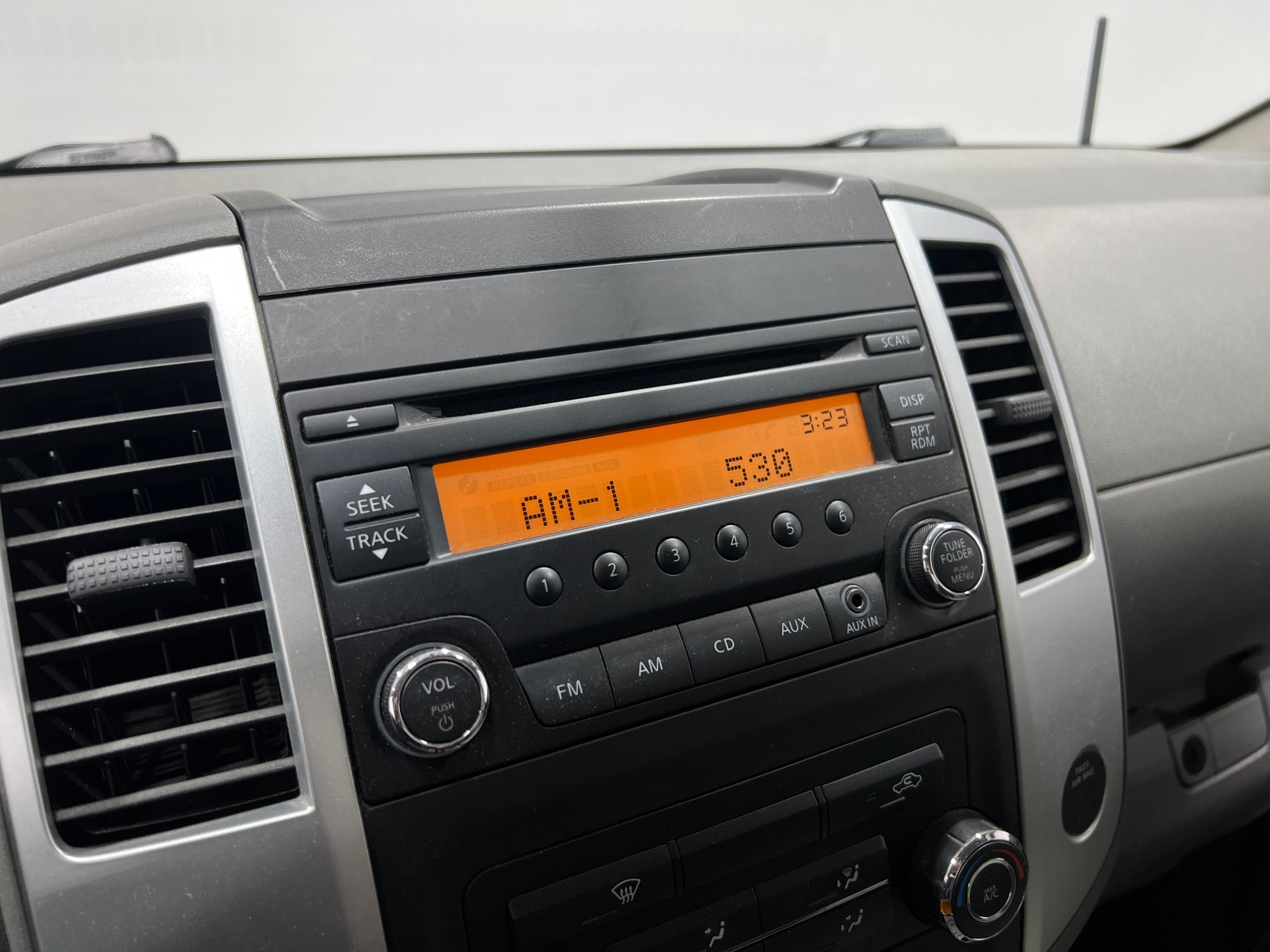 Thumbnail: 2015 Nissan Frontier - 4
