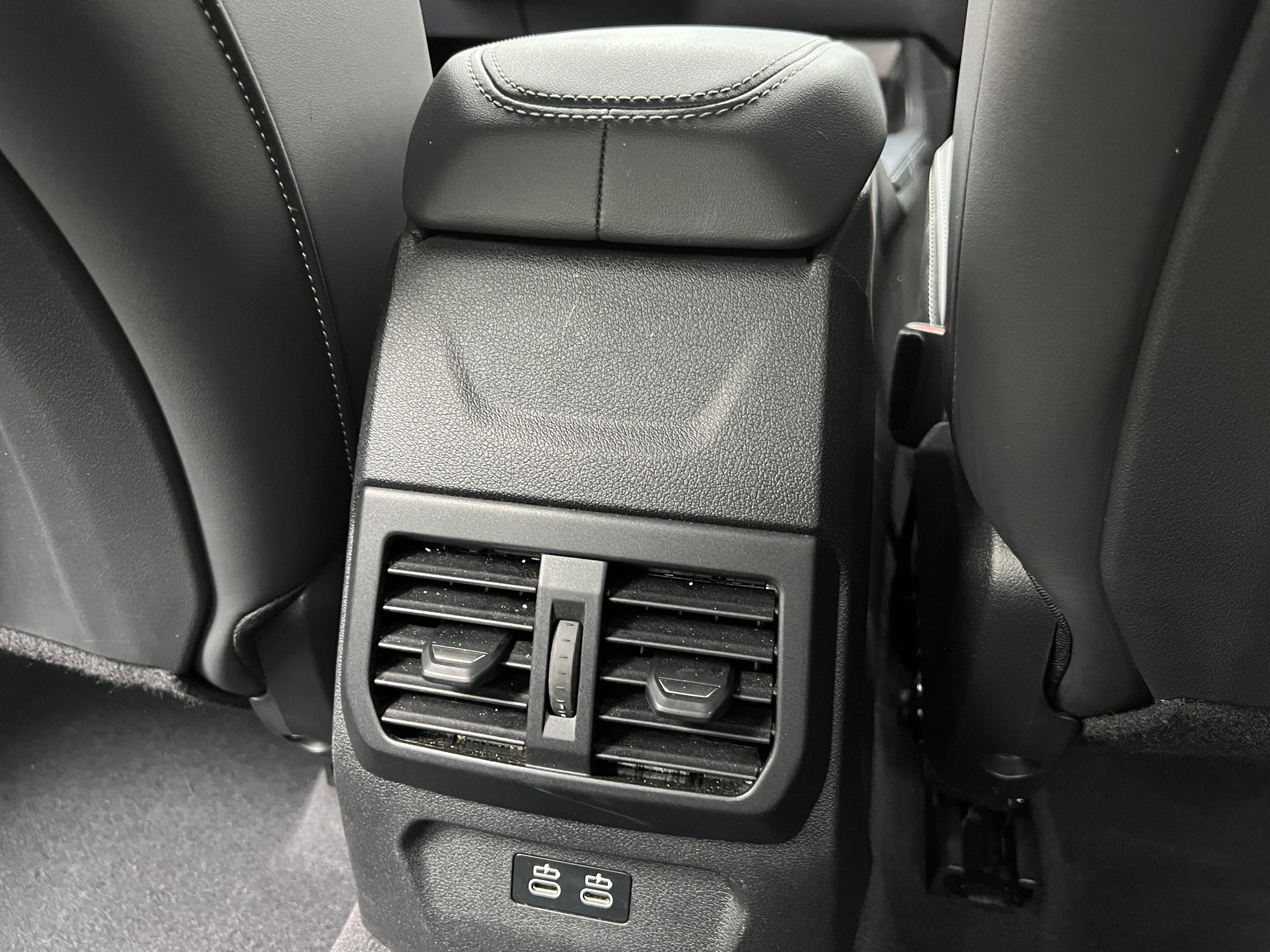 2025 BMW 2 Series 228 - Photo 8
