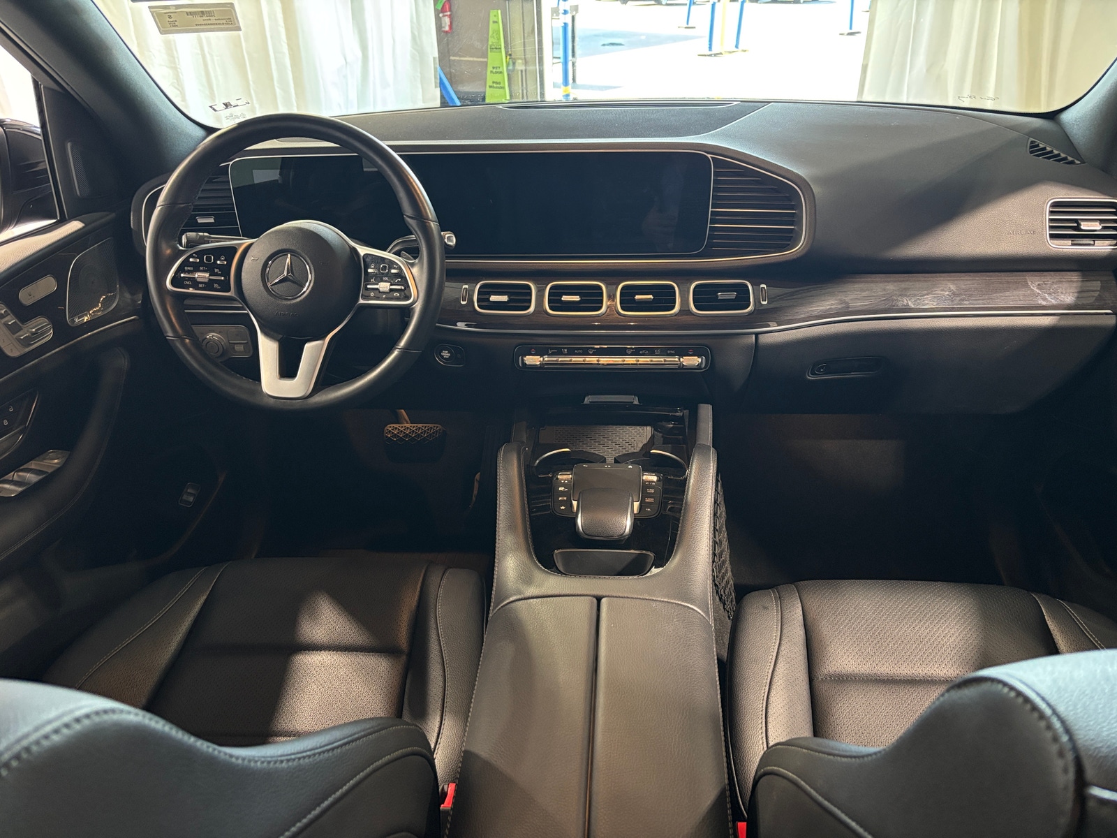 Thumbnail: 2021 Mercedes-Benz GLE - 2
