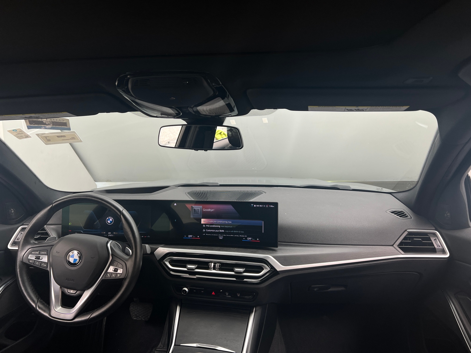 Thumbnail: 2024 BMW 3 Series - 2