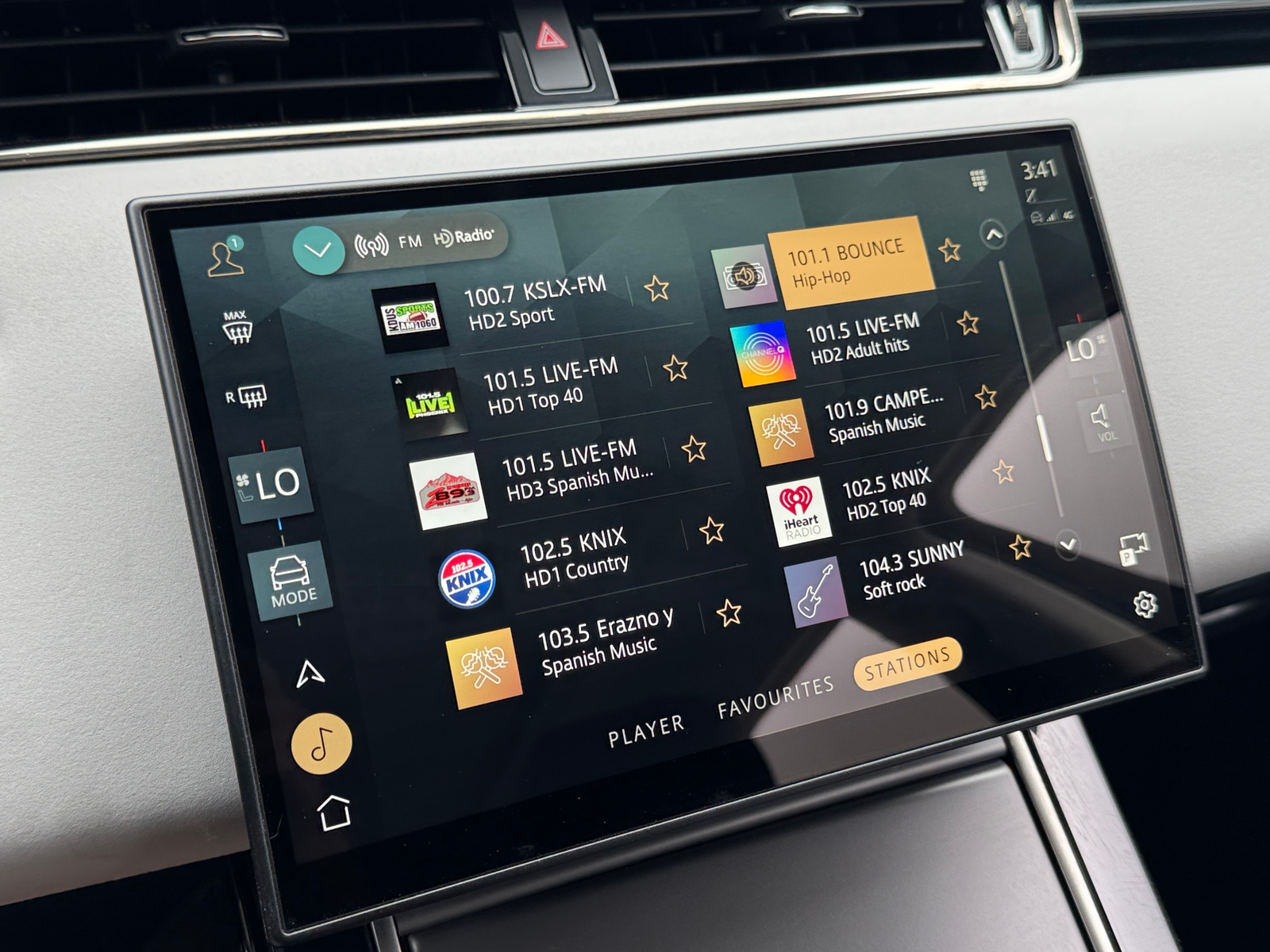 Thumbnail: 2024 Land Rover Range Rover Evoque - 3