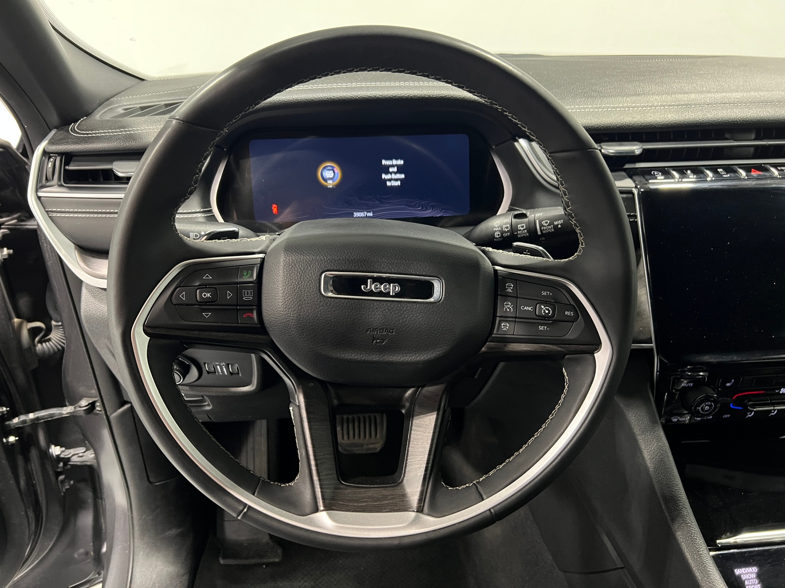 Thumbnail: 2024 Jeep Grand Cherokee - 4