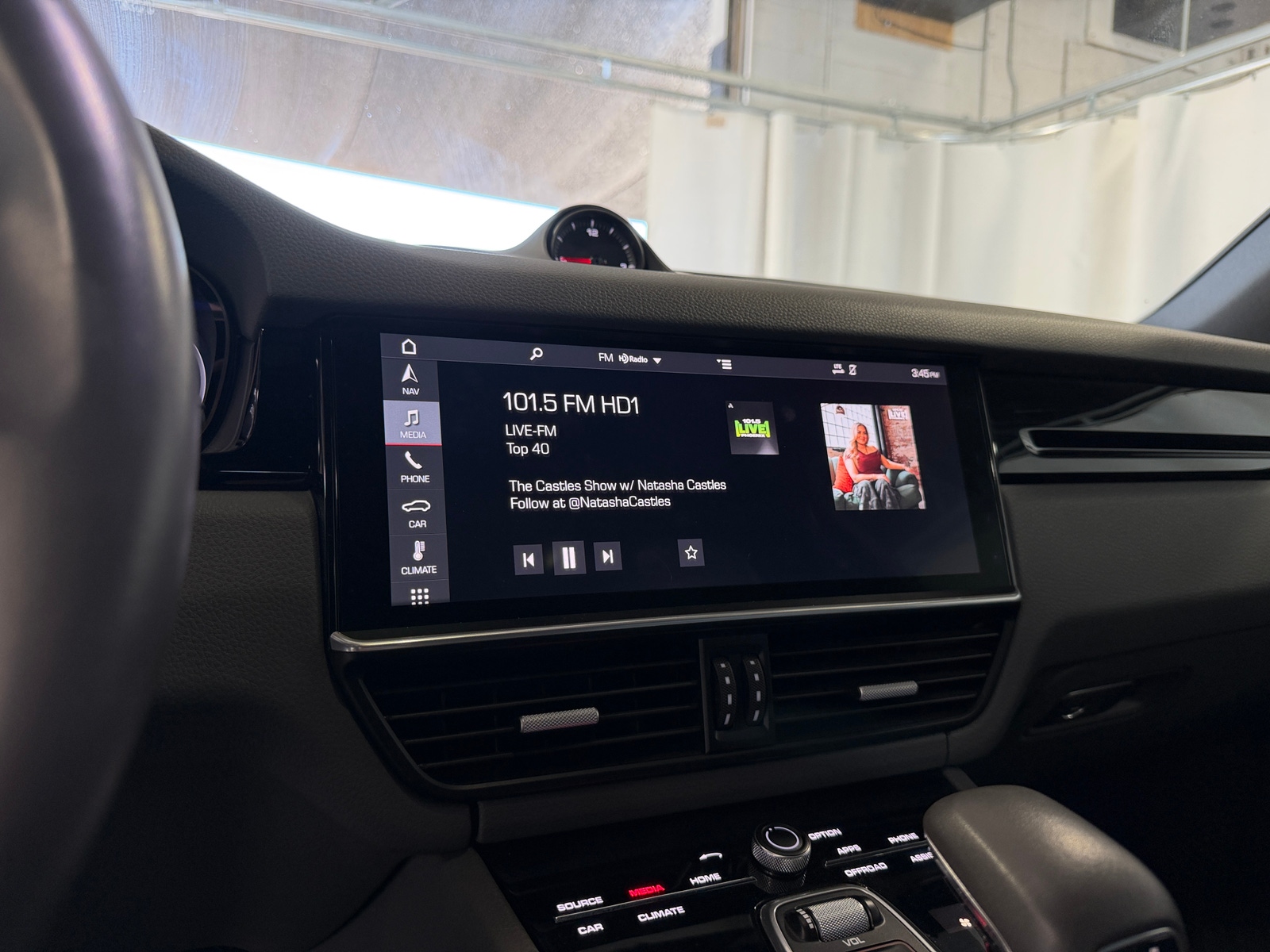 Thumbnail: 2019 Porsche Cayenne - 3