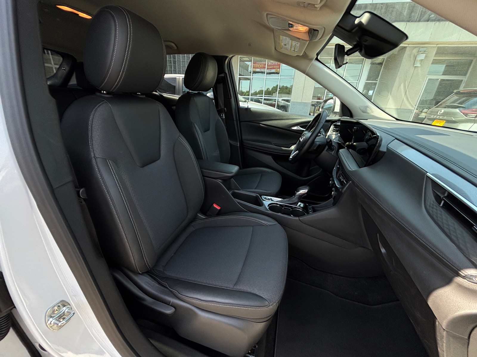 Thumbnail: 2025 Buick Encore GX - 2
