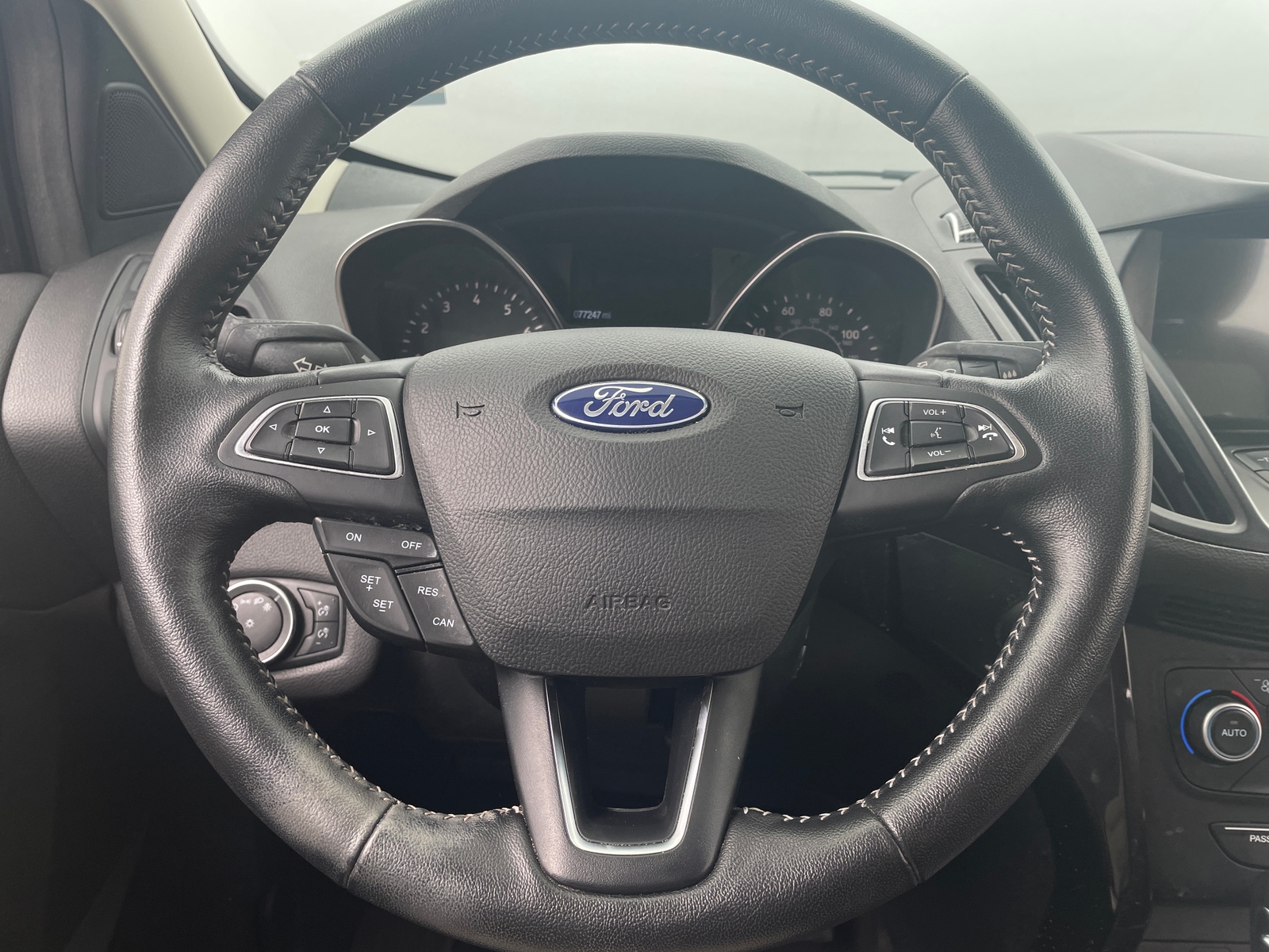 Thumbnail: 2019 Ford Escape - 4