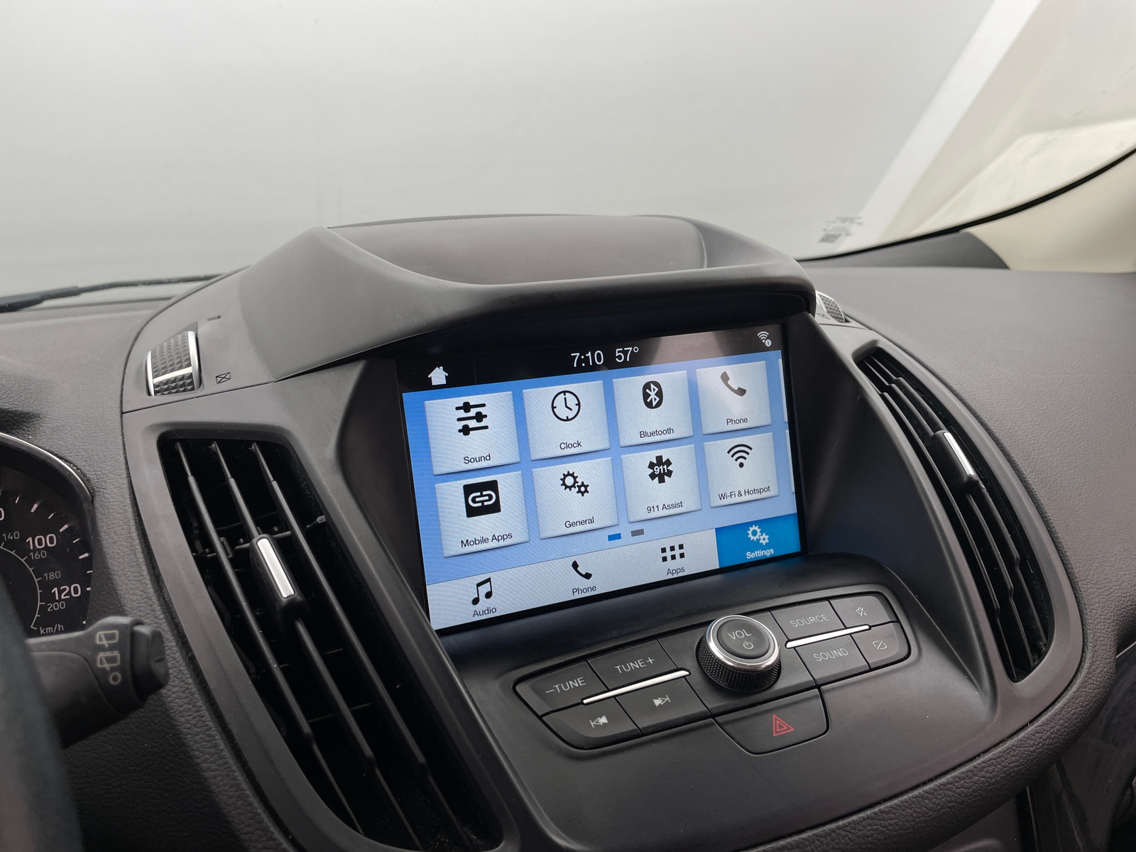 Thumbnail: 2019 Ford Escape - 3