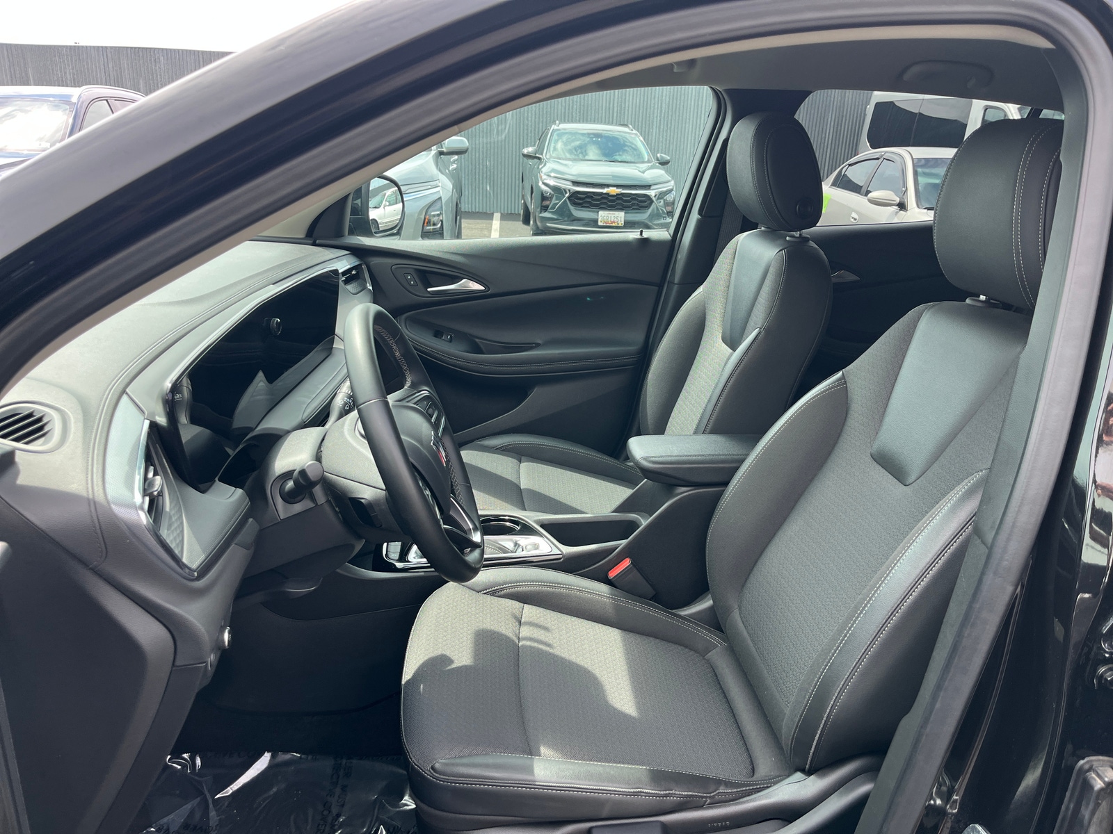 Thumbnail: 2025 Buick Encore GX - 2