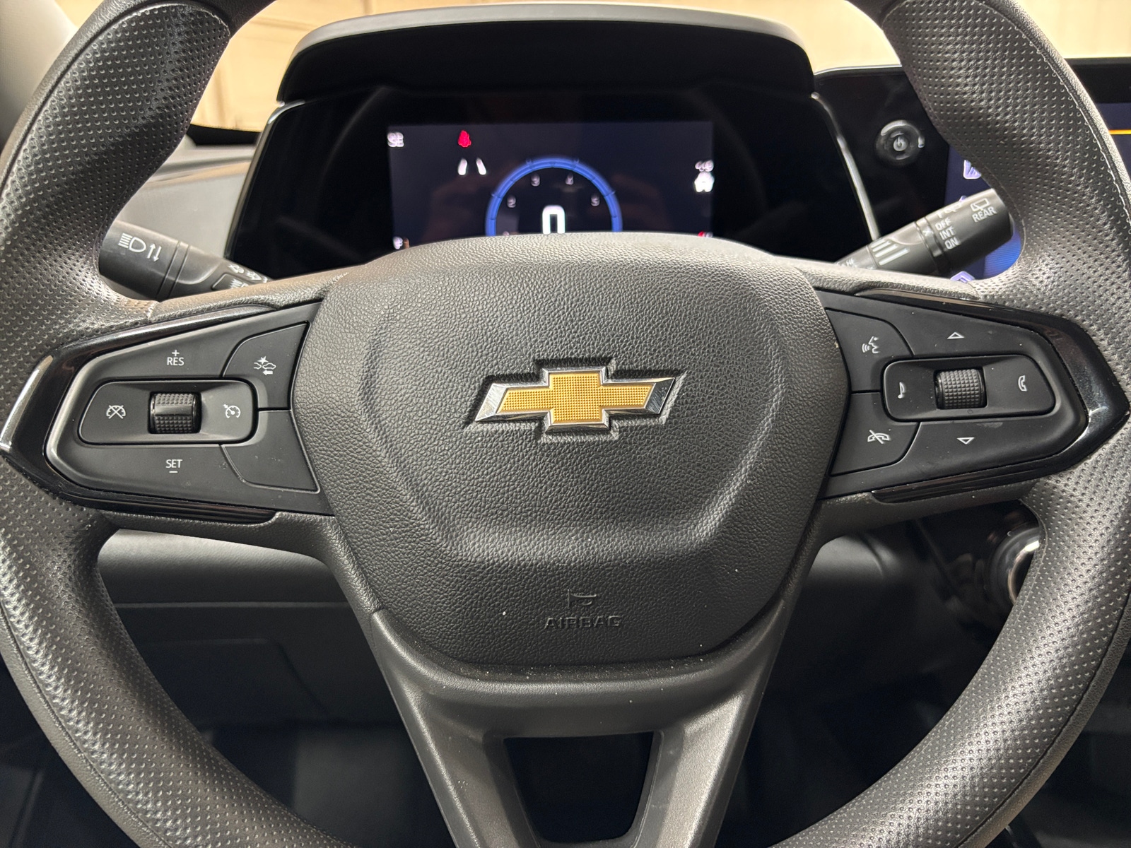 Thumbnail: 2025 Chevrolet Trax - 5