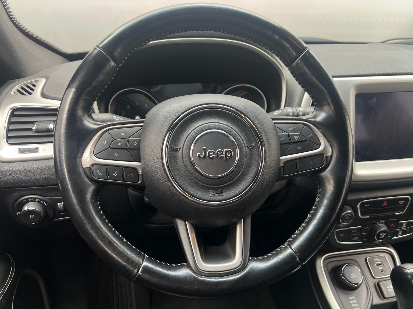 Thumbnail: 2021 Jeep Compass - 4