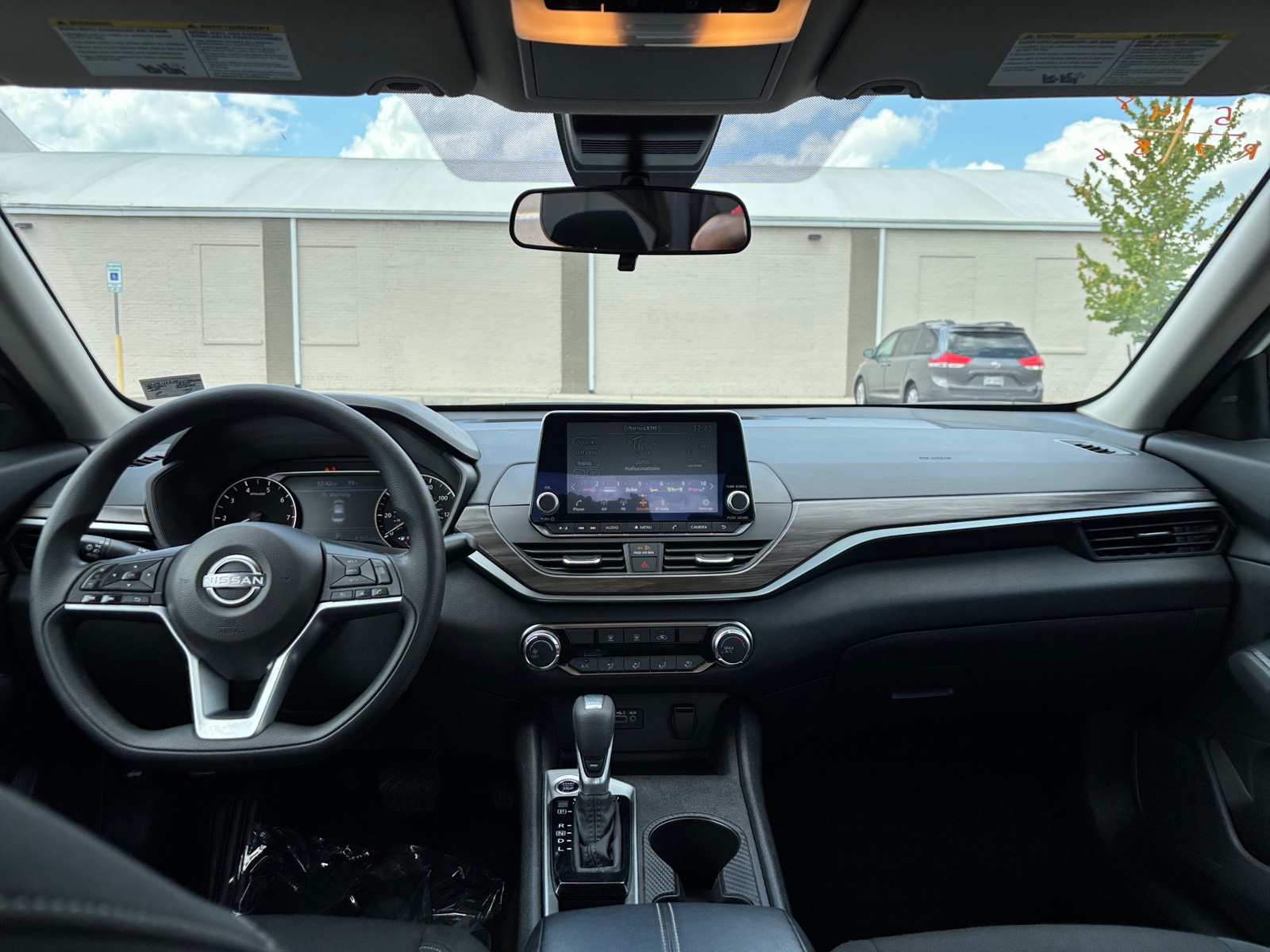 Thumbnail: 2025 Nissan Altima - 3