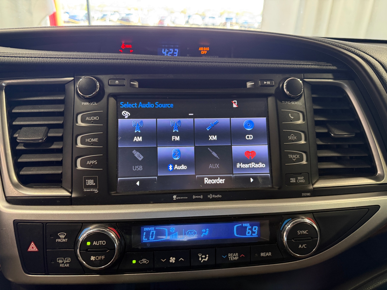 Thumbnail: 2017 Toyota Highlander - 3