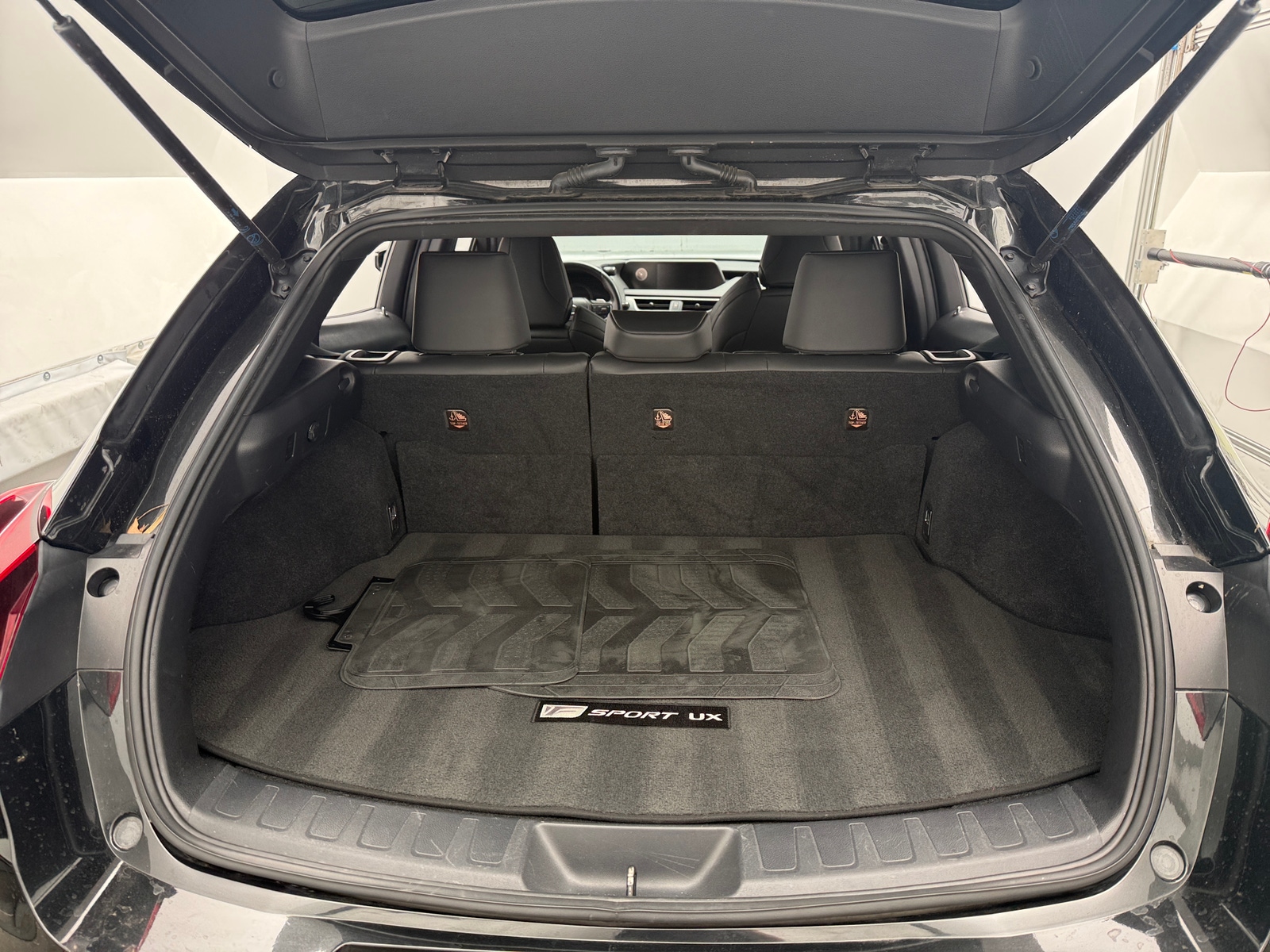 Thumbnail: 2021 Lexus UX - 6