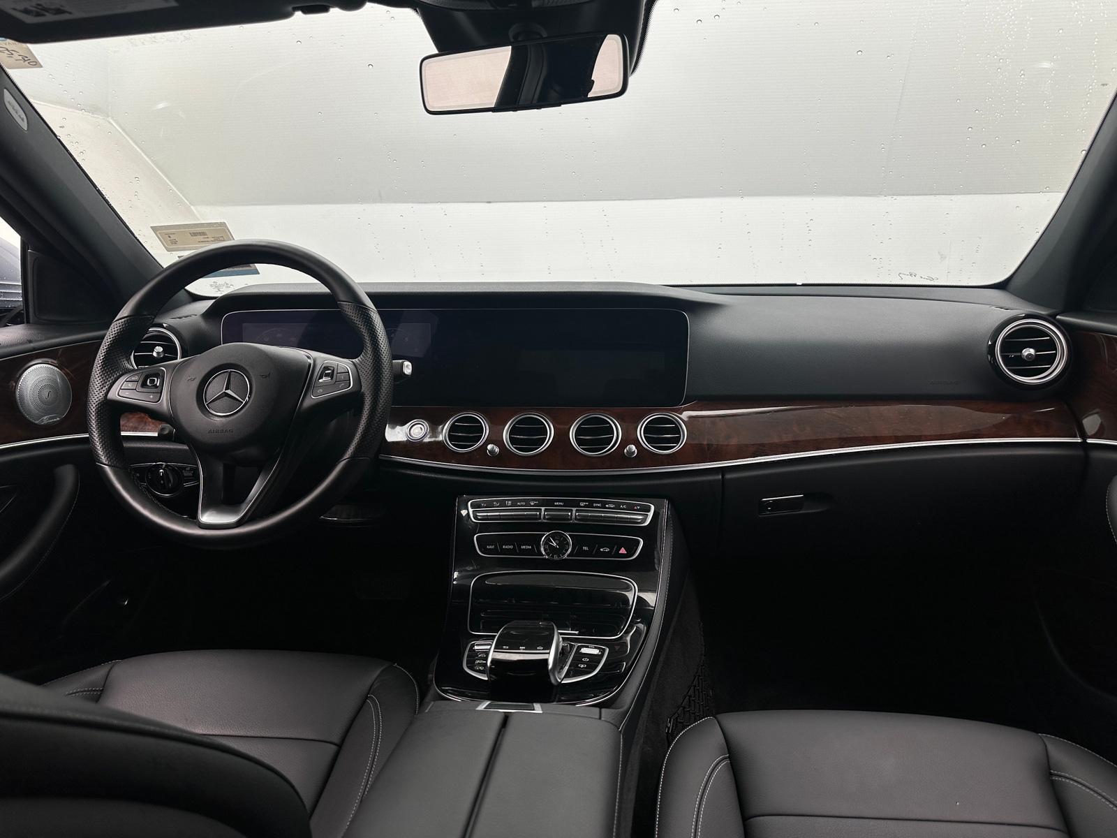 Thumbnail: 2018 Mercedes-Benz E-Class - 2