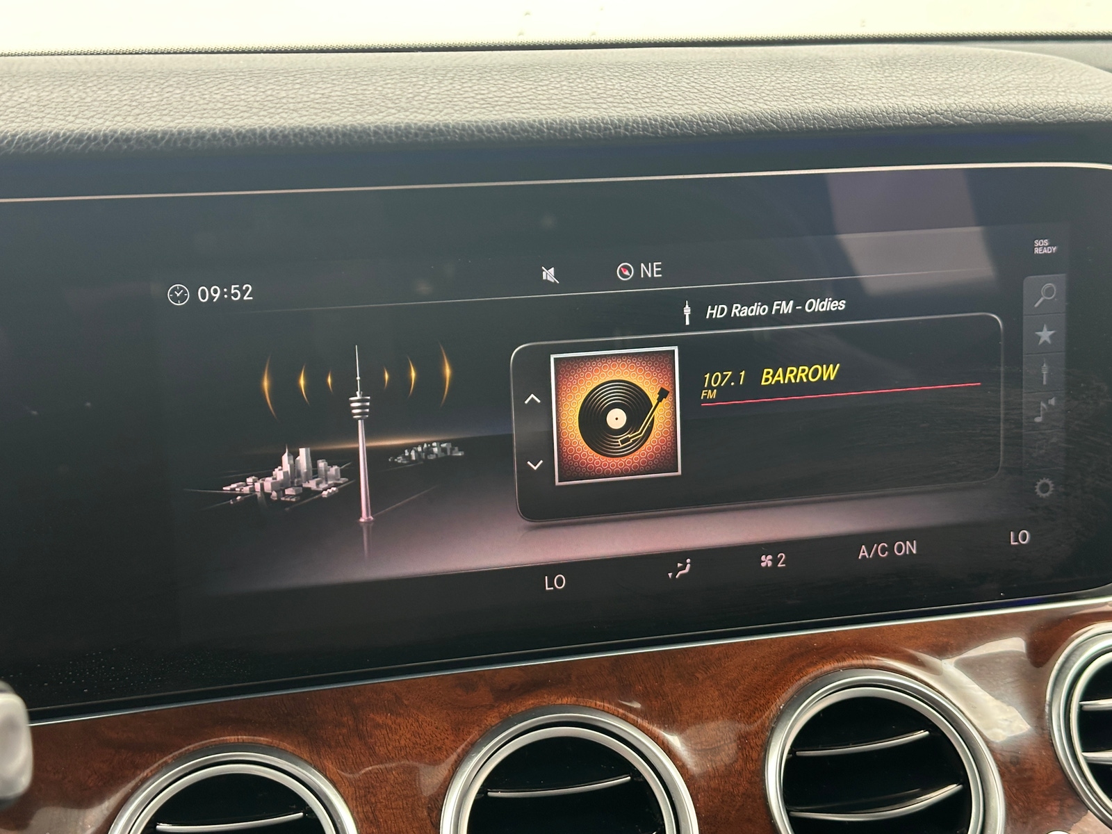 Thumbnail: 2018 Mercedes-Benz E-Class - 3
