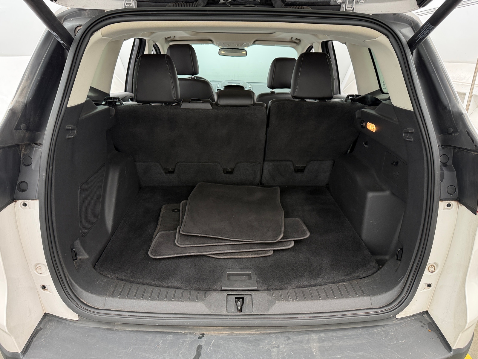 Thumbnail: 2016 Ford Escape - 6