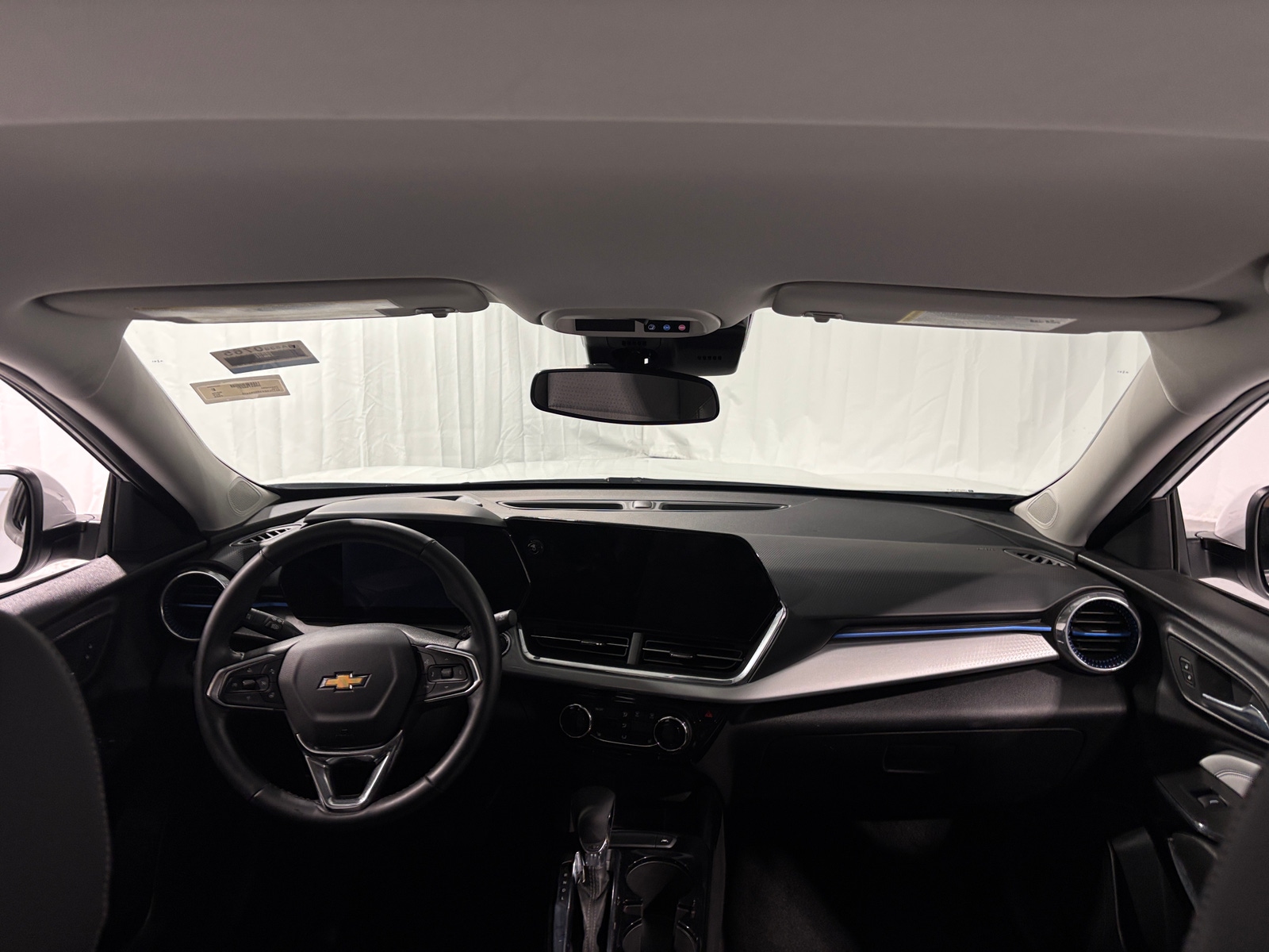 Thumbnail: 2025 Chevrolet Trax - 3
