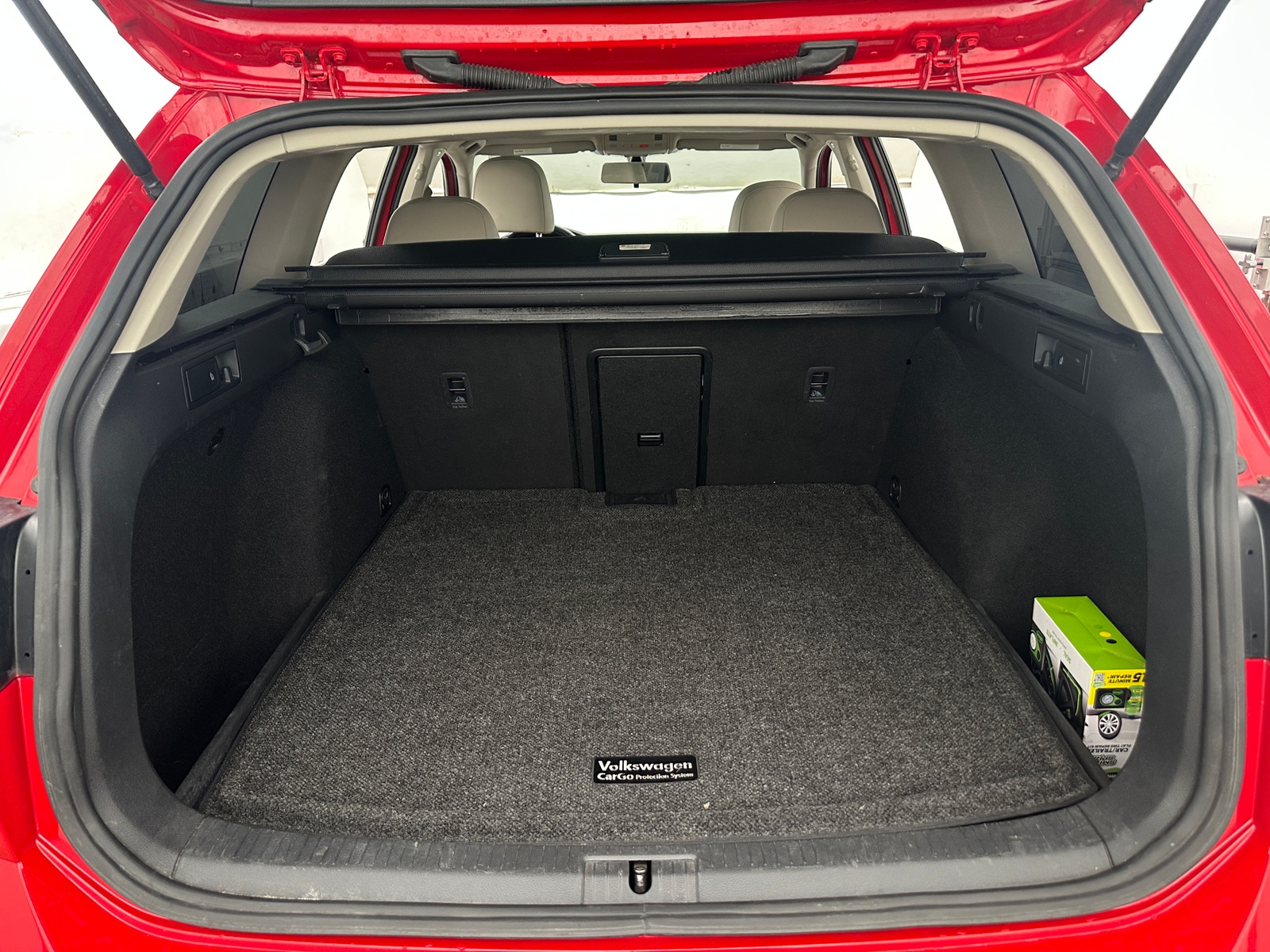 Thumbnail: 2016 Volkswagen e-Golf - 7