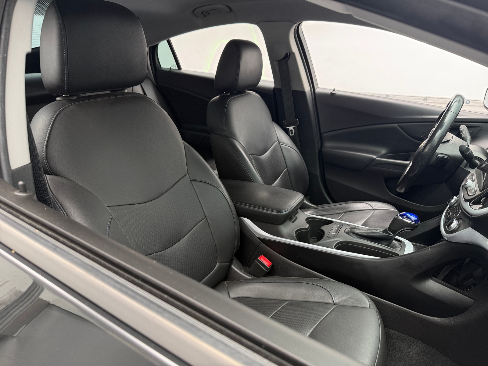 Thumbnail: 2018 Chevrolet Volt - 2