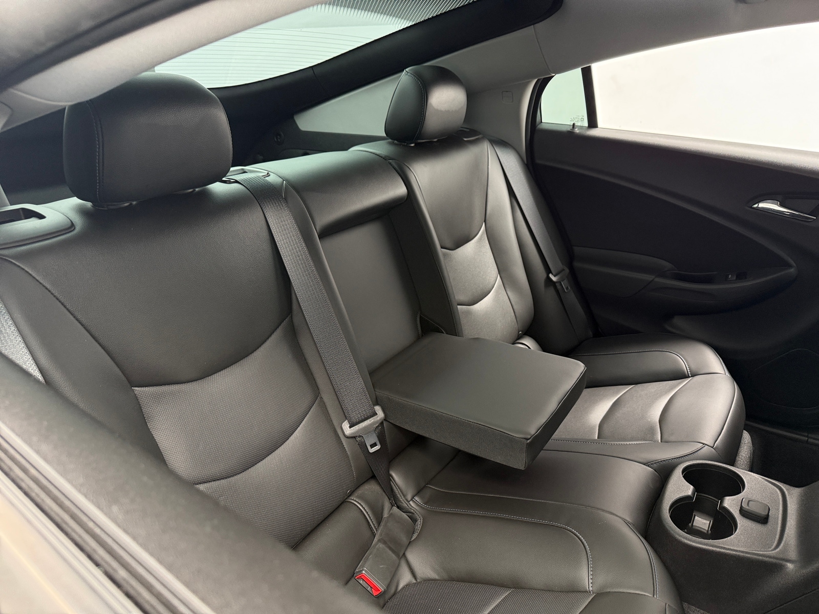 Thumbnail: 2018 Chevrolet Volt - 6