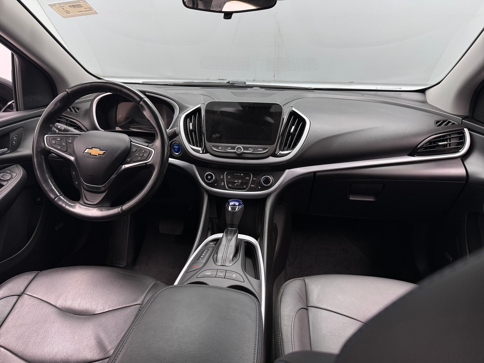 Thumbnail: 2018 Chevrolet Volt - 3