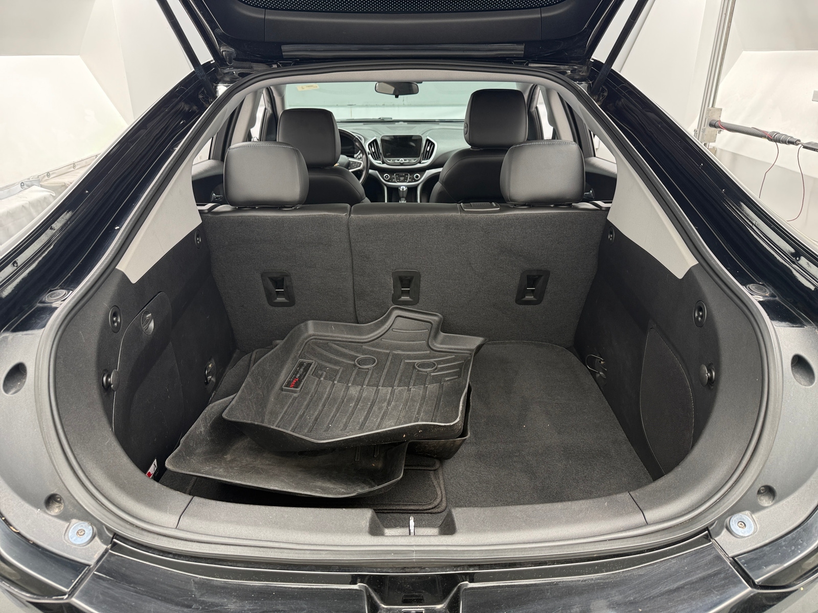 Thumbnail: 2018 Chevrolet Volt - 7