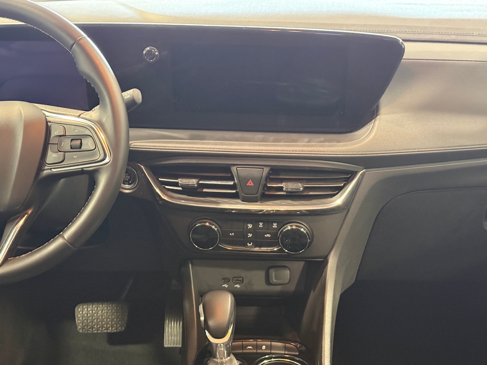 Thumbnail: 2025 Buick Encore GX - 4