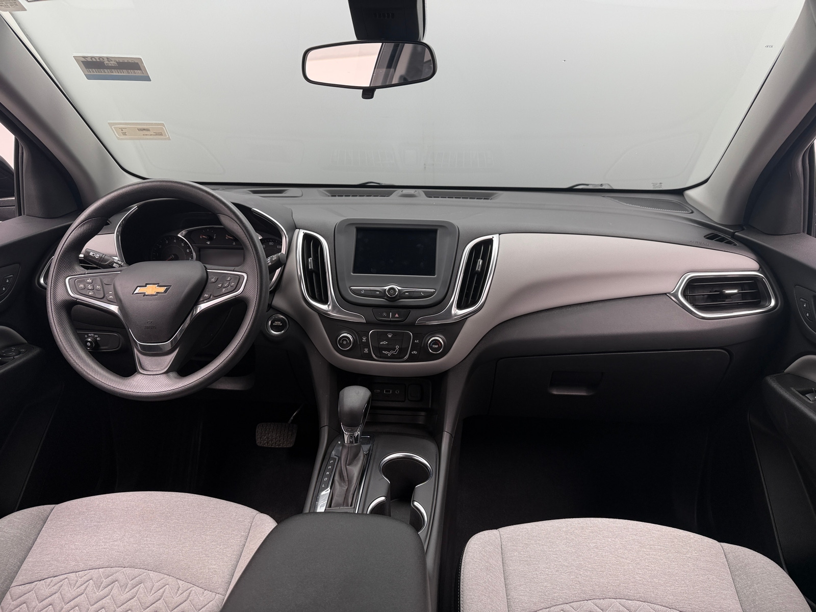 Thumbnail: 2022 Chevrolet Equinox - 3