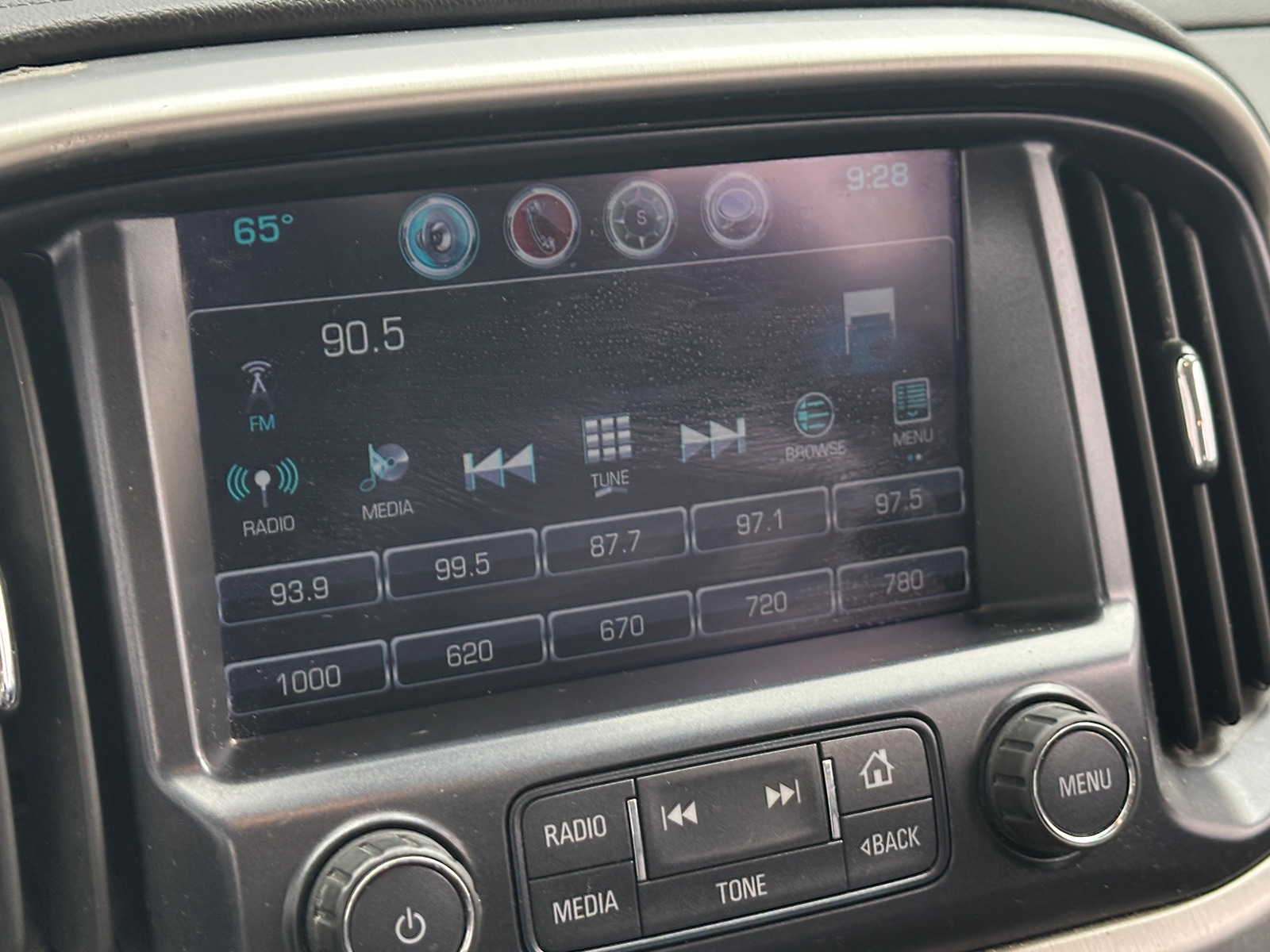 Thumbnail: 2017 GMC Canyon - 3