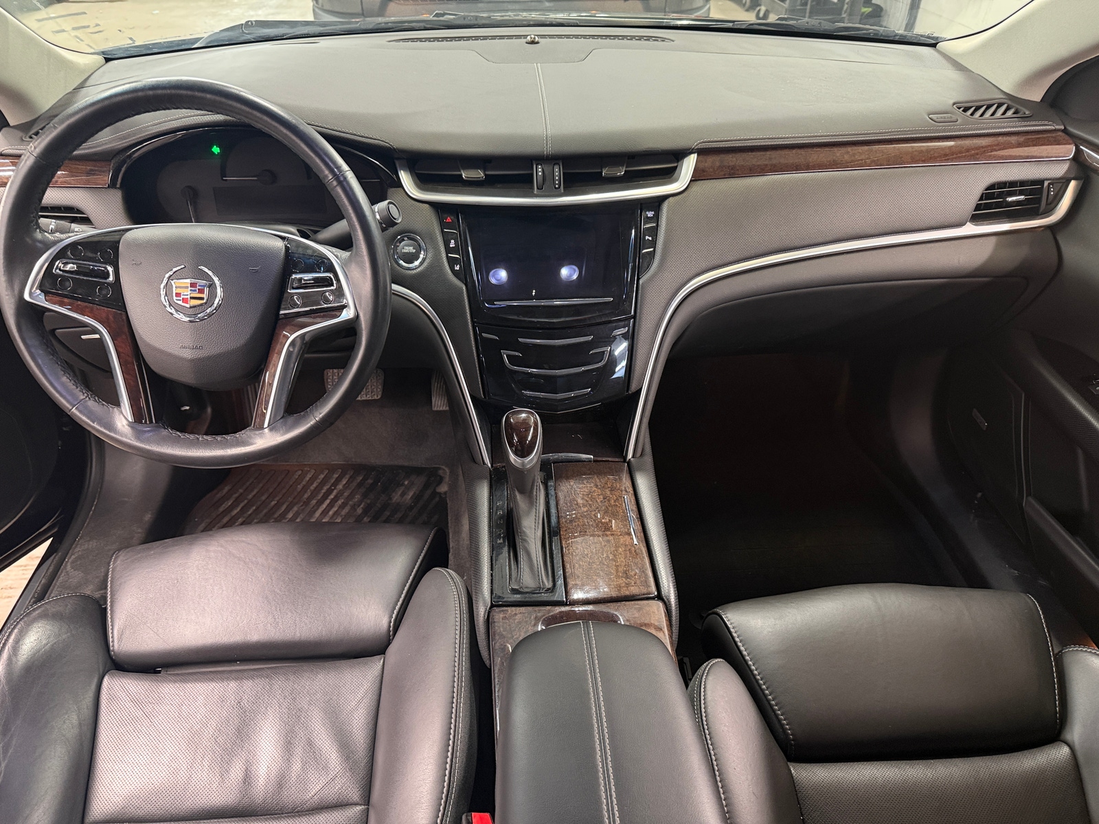 Thumbnail: 2013 Cadillac XTS - 2