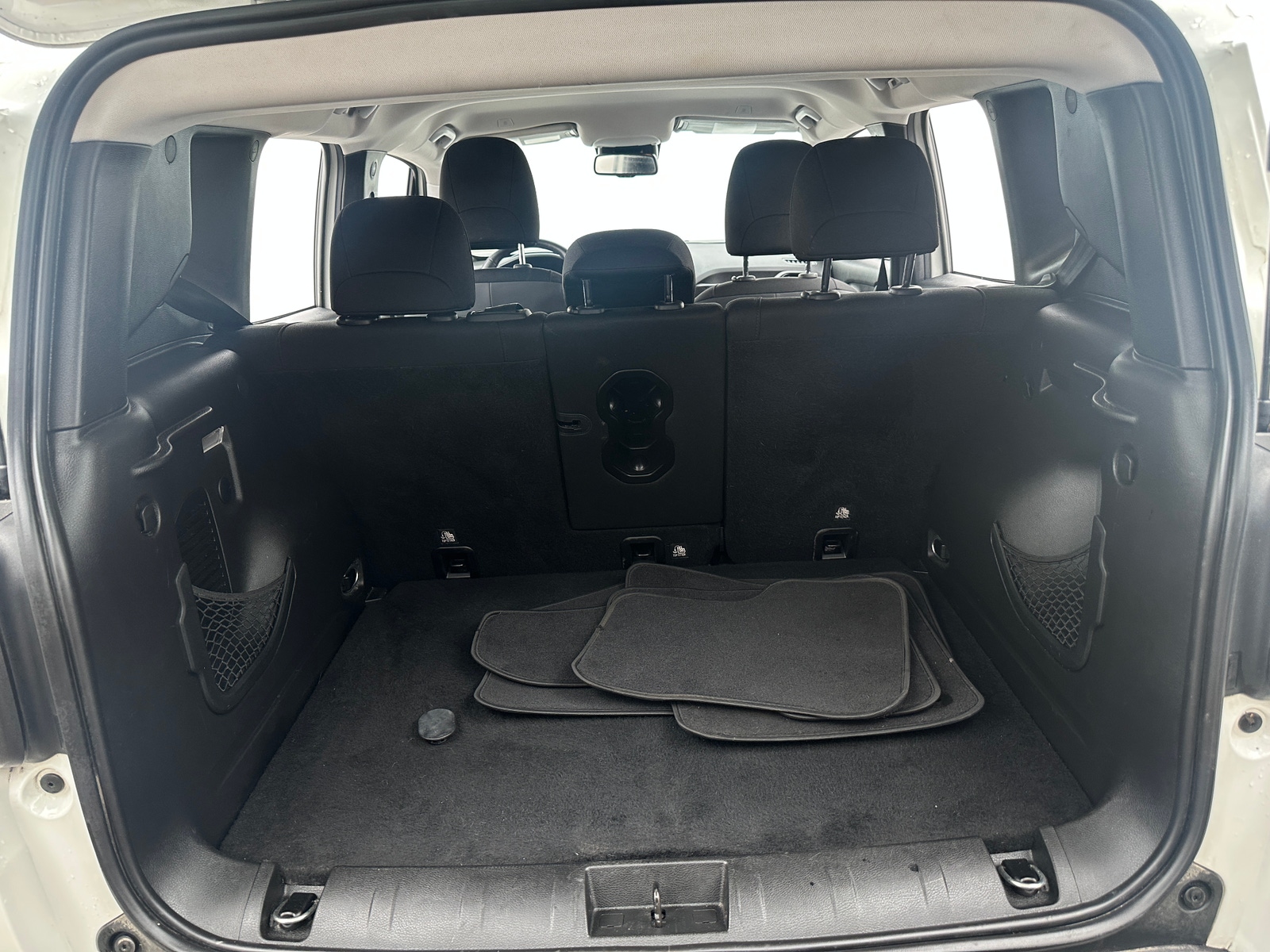 Thumbnail: 2019 Jeep Renegade - 7