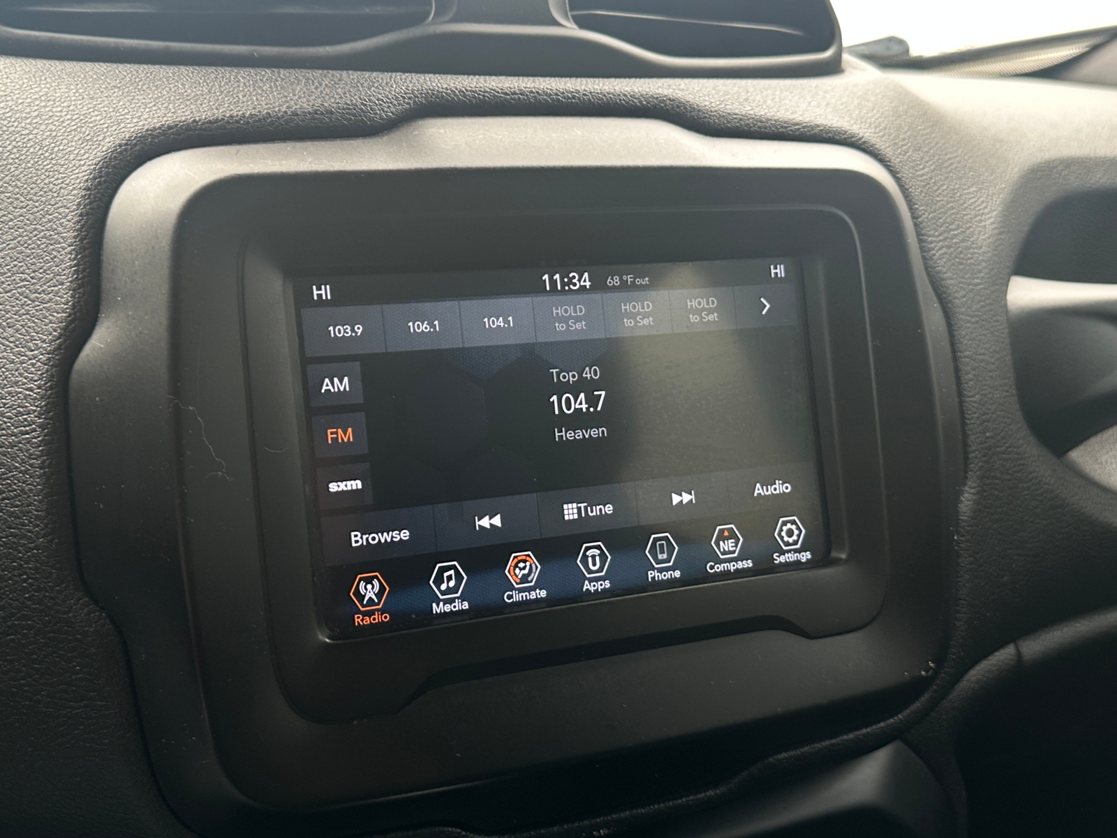Thumbnail: 2019 Jeep Renegade - 4