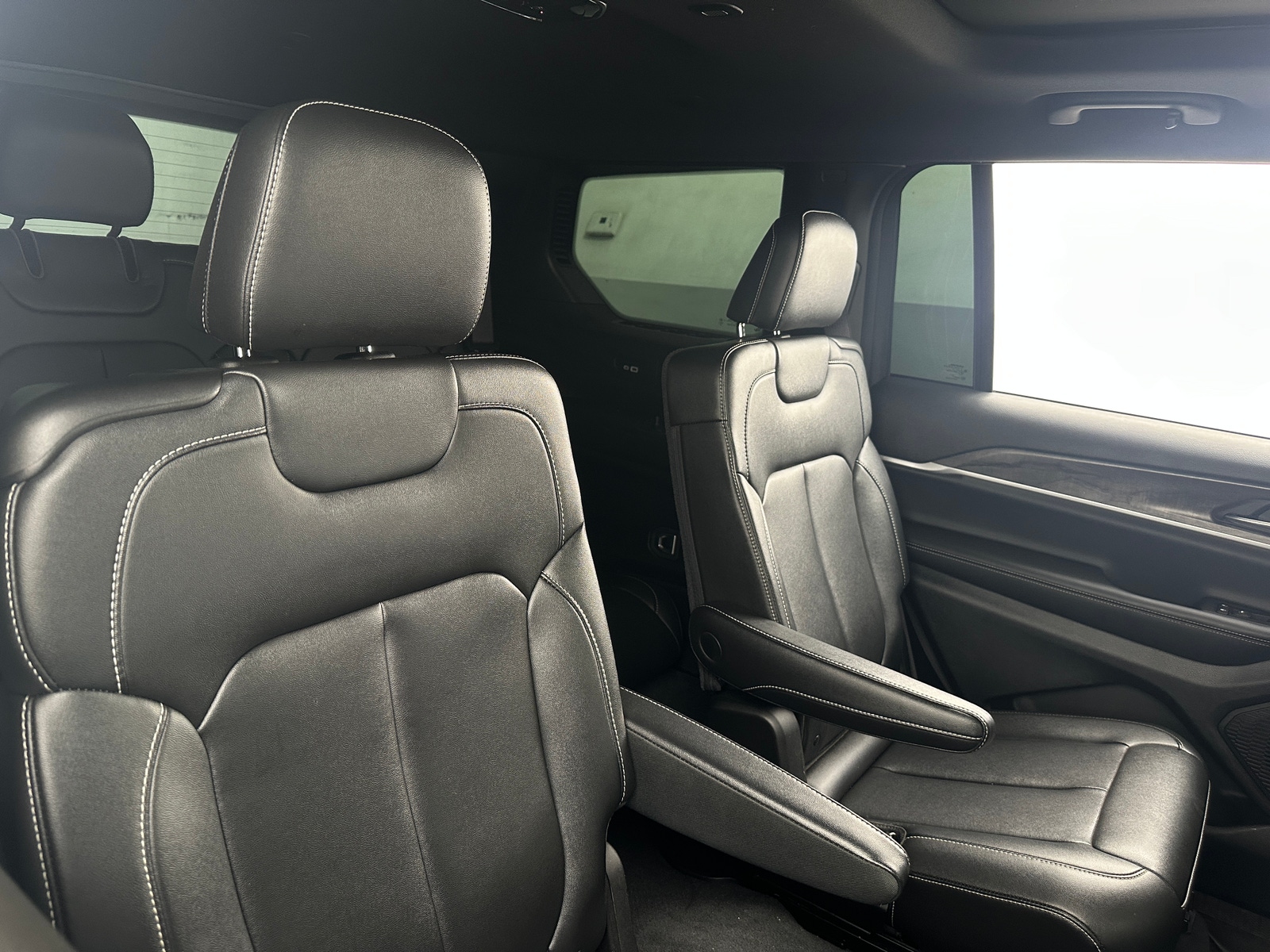 Thumbnail: 2024 Jeep Grand Cherokee L - 5