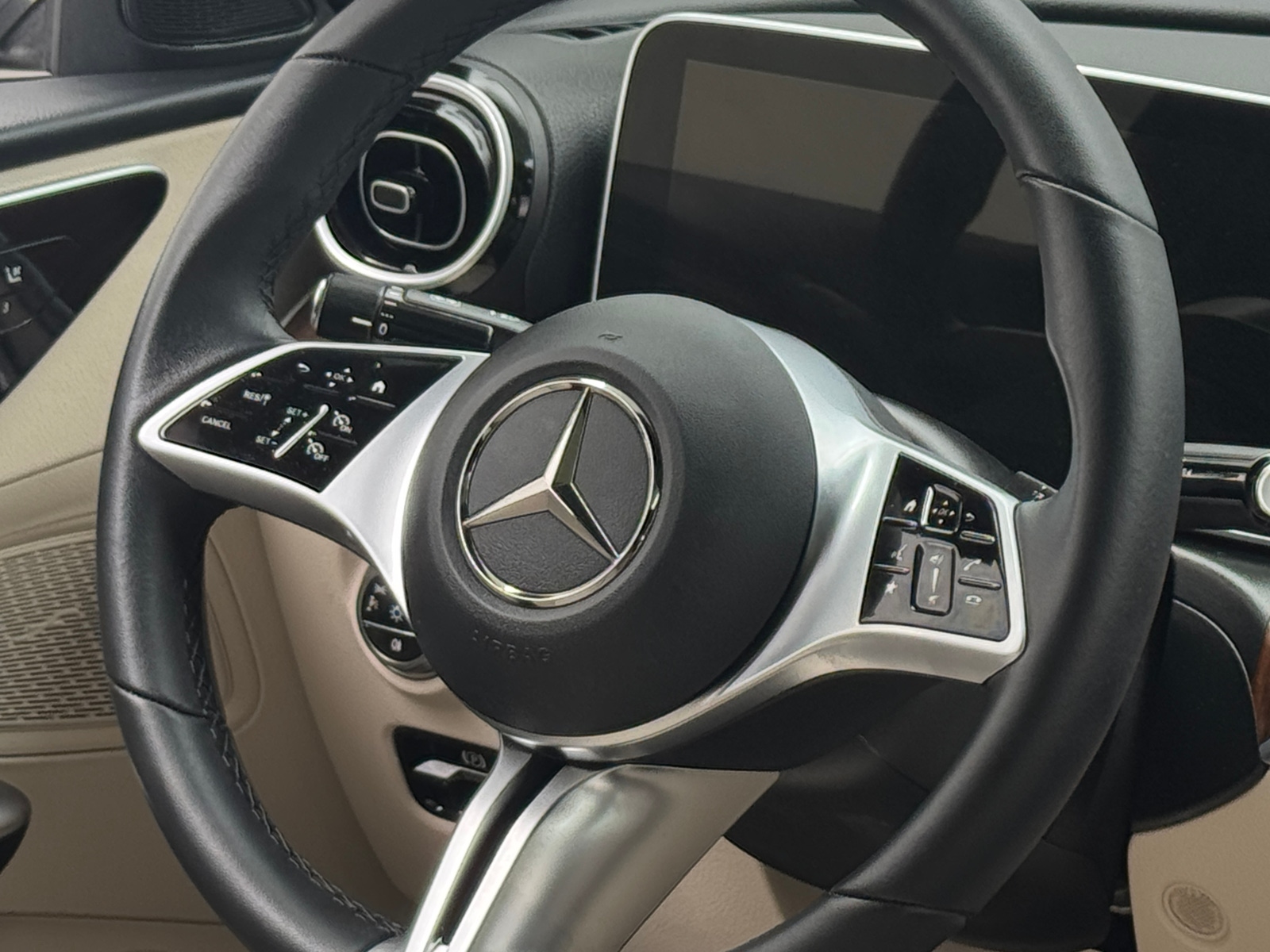 Thumbnail: 2025 Mercedes-Benz C-Class - 4