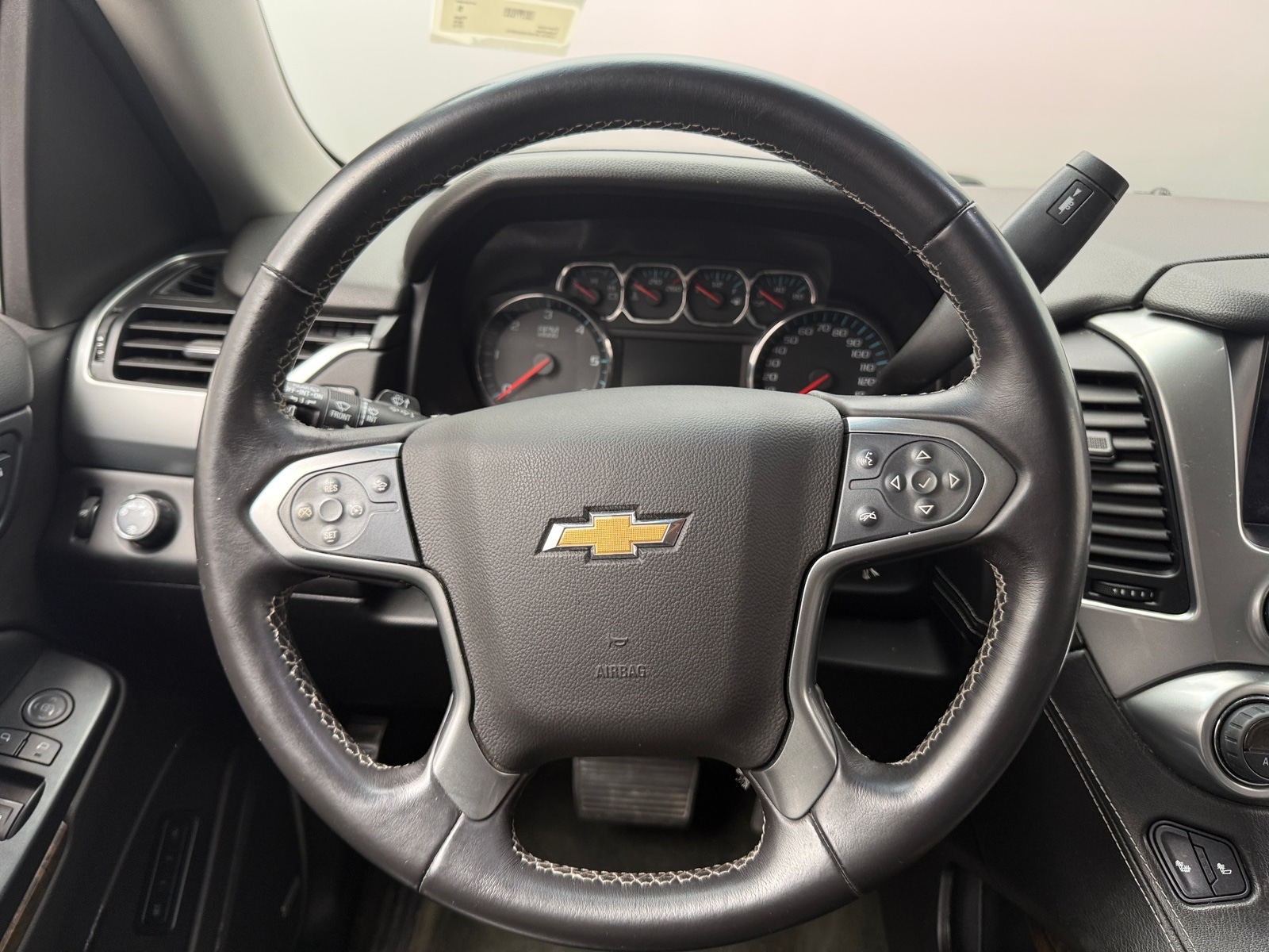 Thumbnail: 2015 Chevrolet Suburban - 4