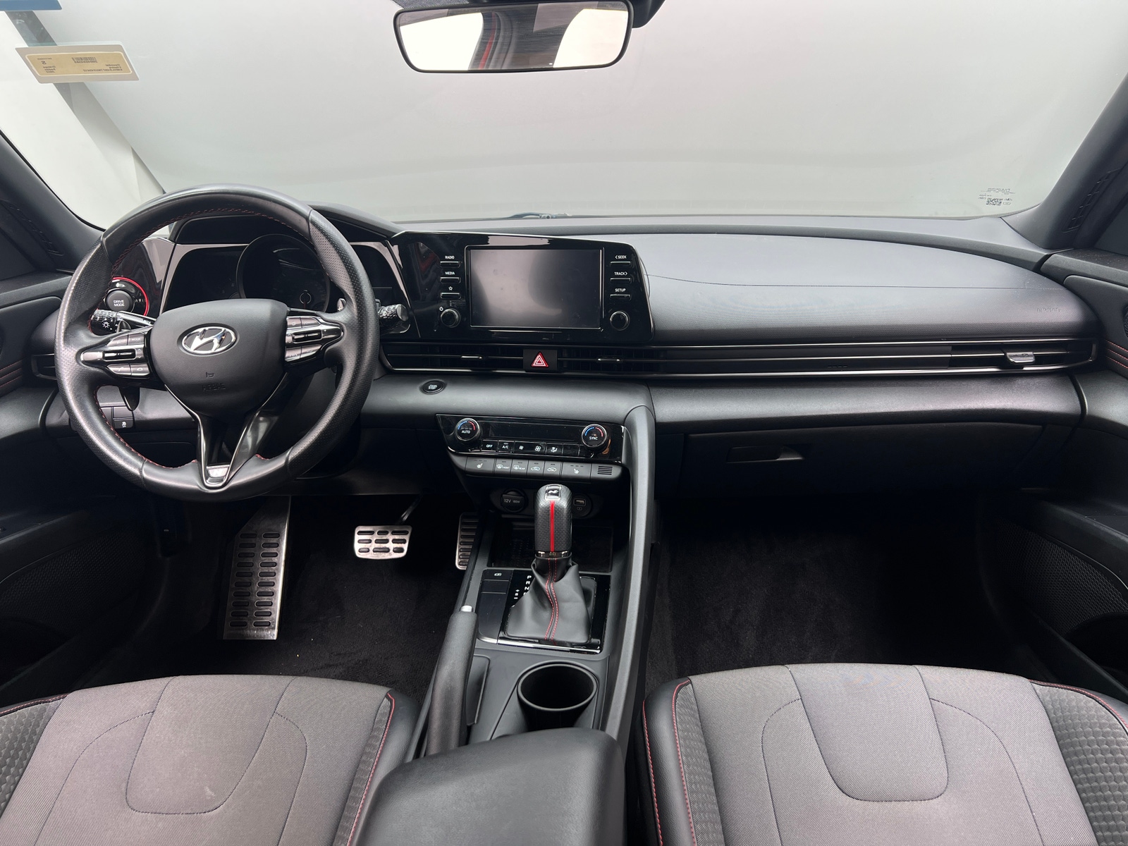 Thumbnail: 2022 Hyundai Elantra - 3