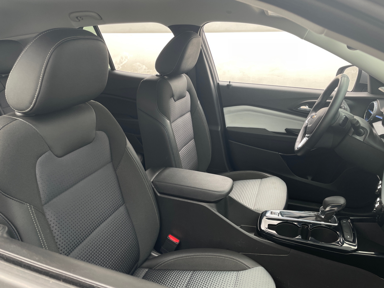 Thumbnail: 2025 Chevrolet Trax - 2