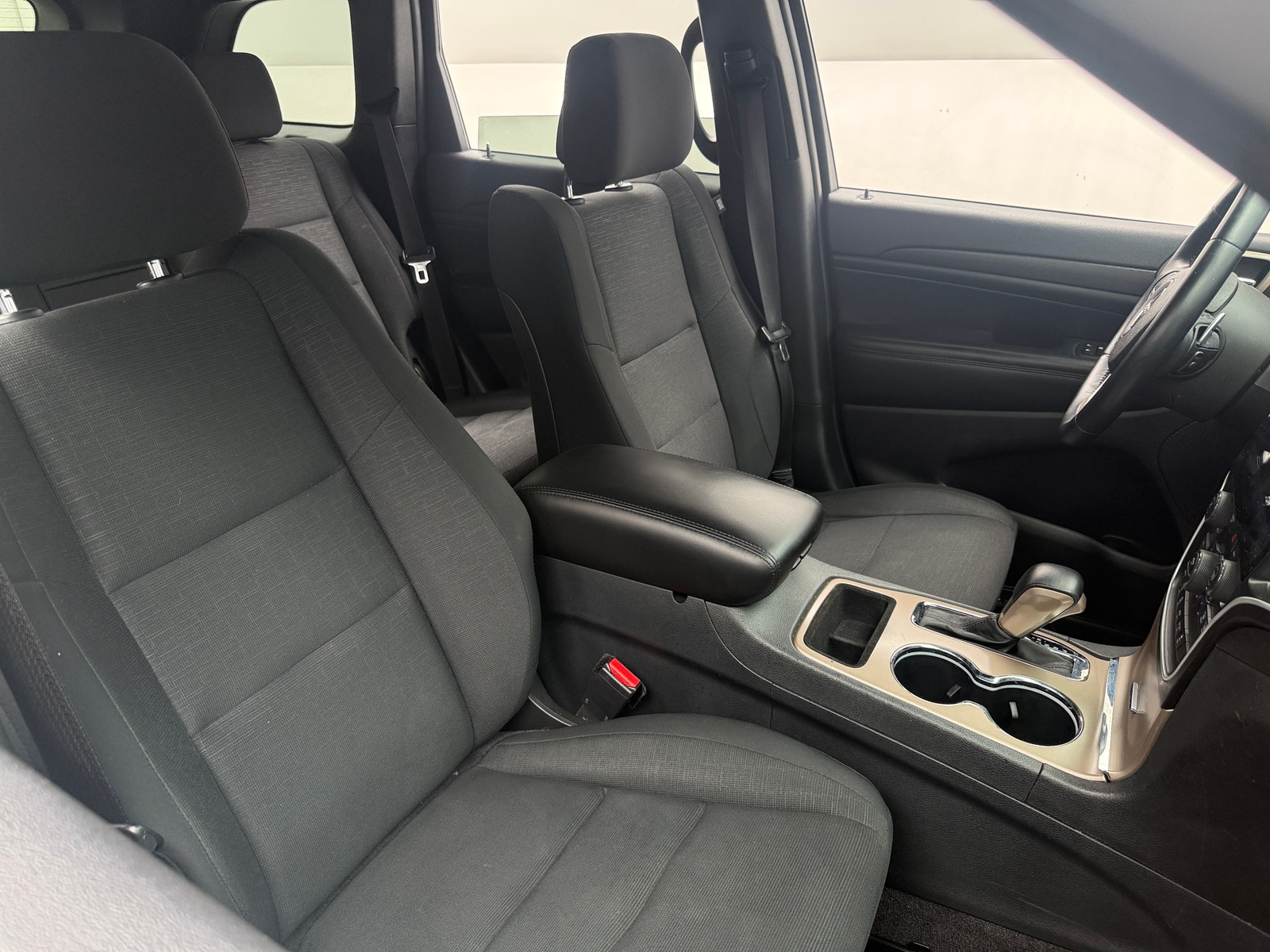 Thumbnail: 2017 Jeep Grand Cherokee - 2