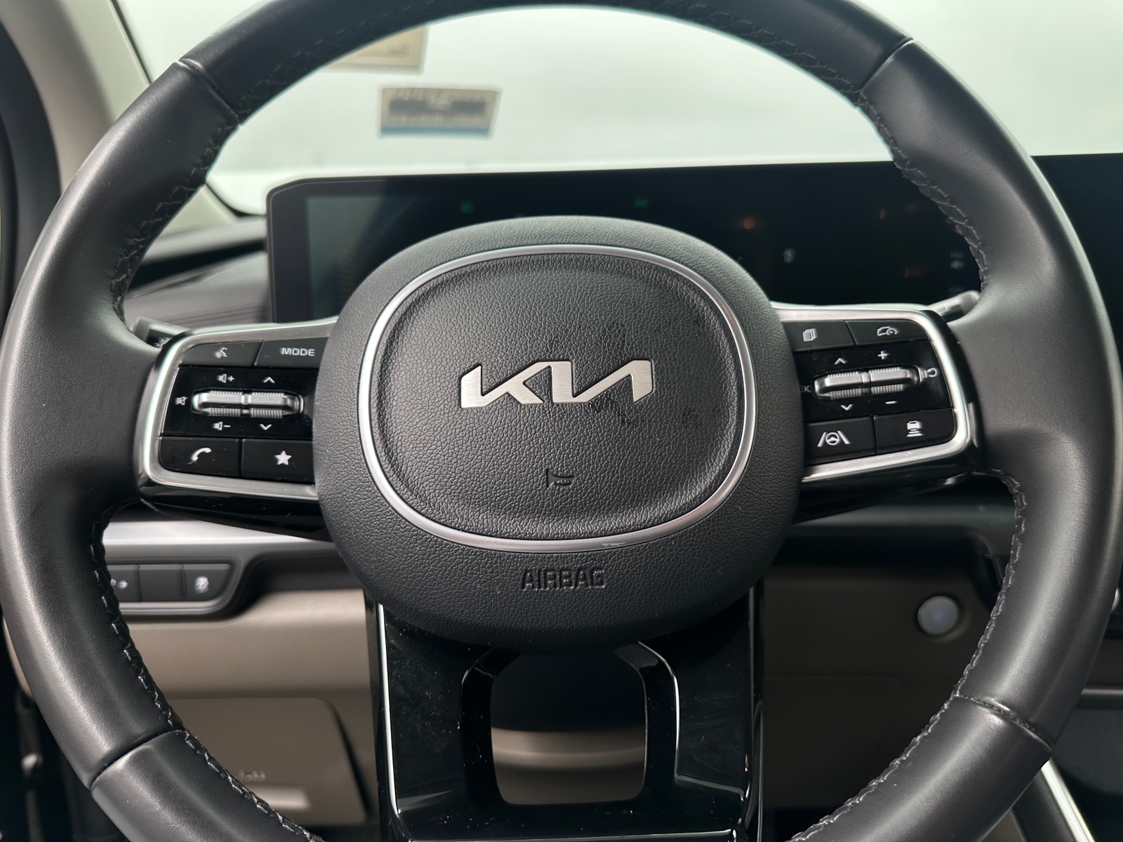 Thumbnail: 2025 Kia Carnival - 4