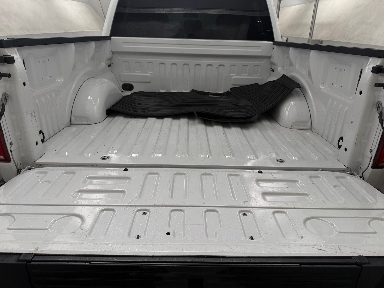 Thumbnail: 2020 Ford Econoline - 7