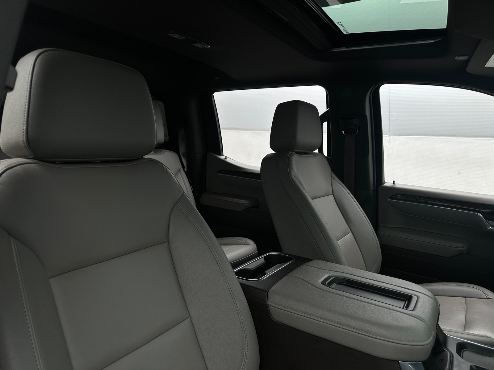 Thumbnail: 2022 Chevrolet Silverado 1500 - 2