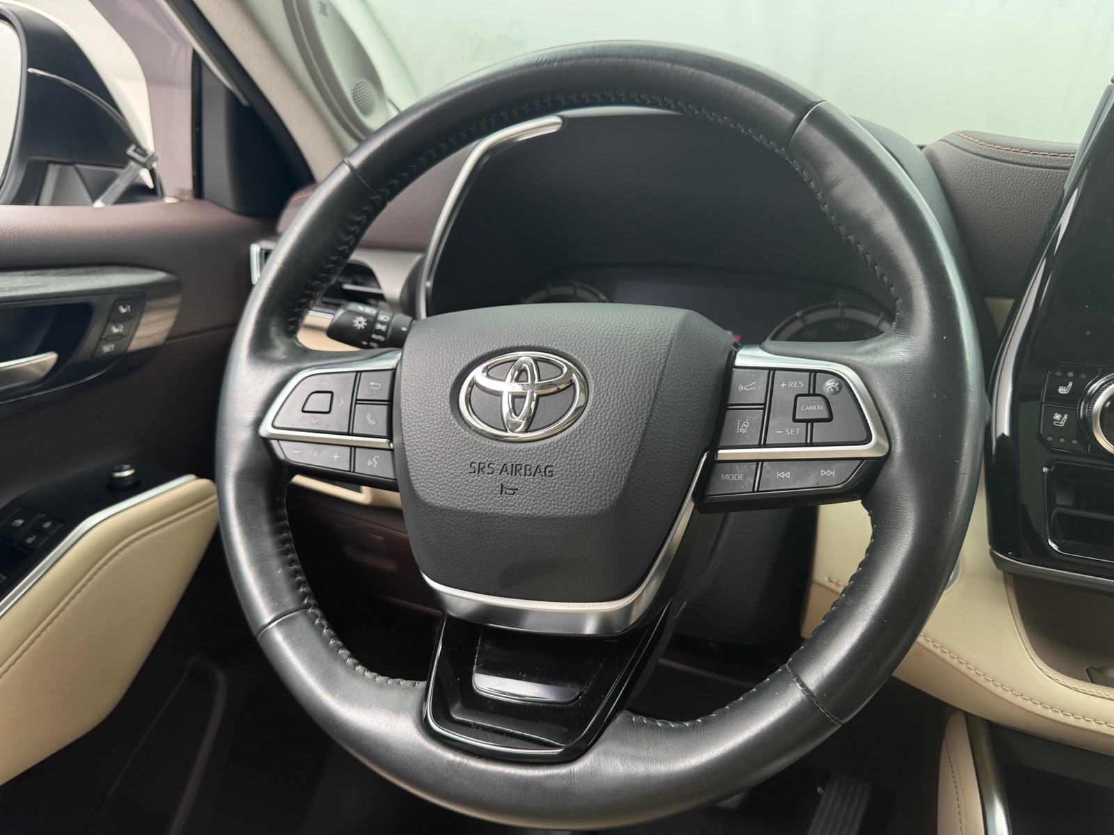 Thumbnail: 2021 Toyota Highlander - 4