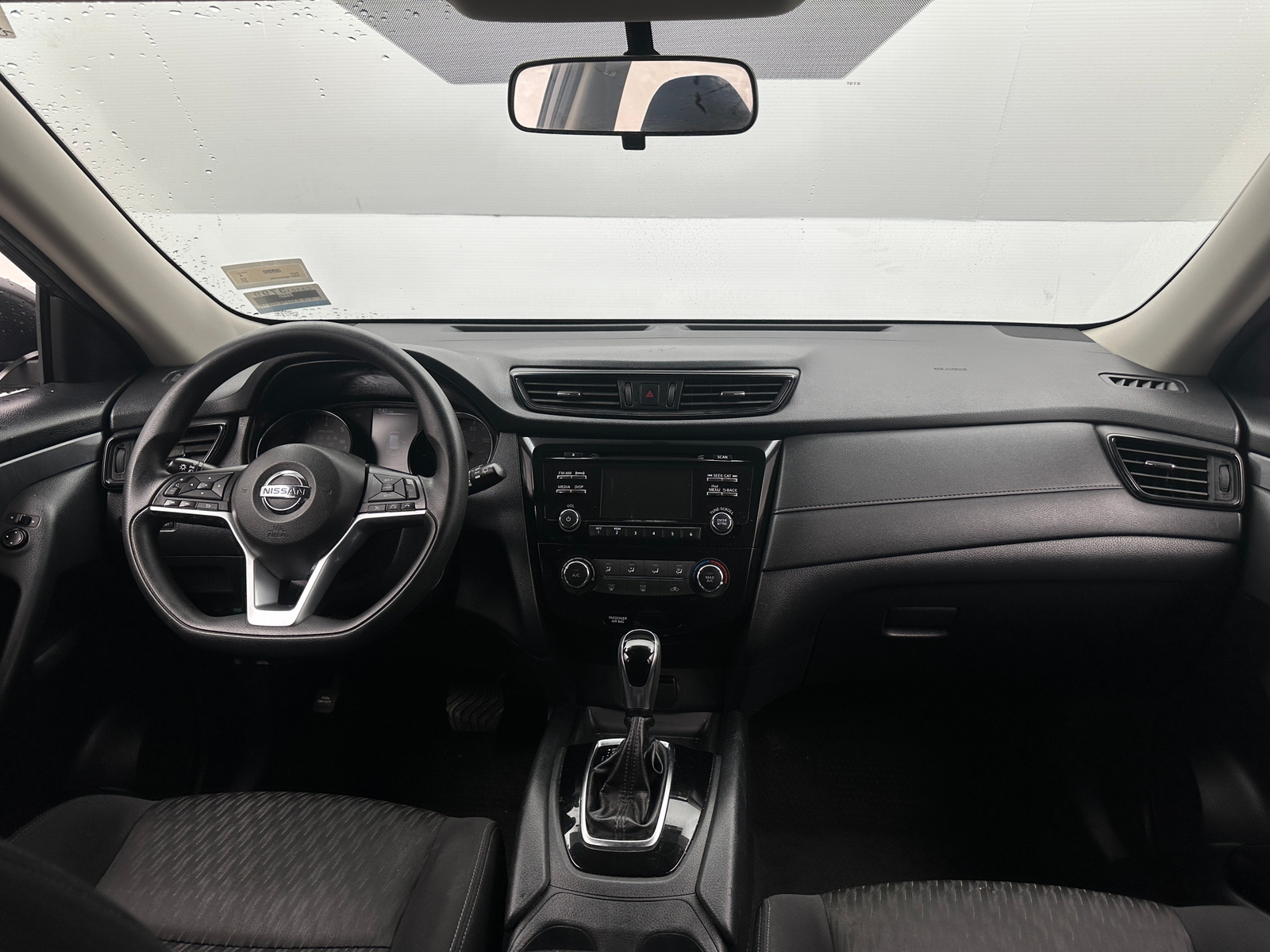 Thumbnail: 2017 Nissan Rogue - 3