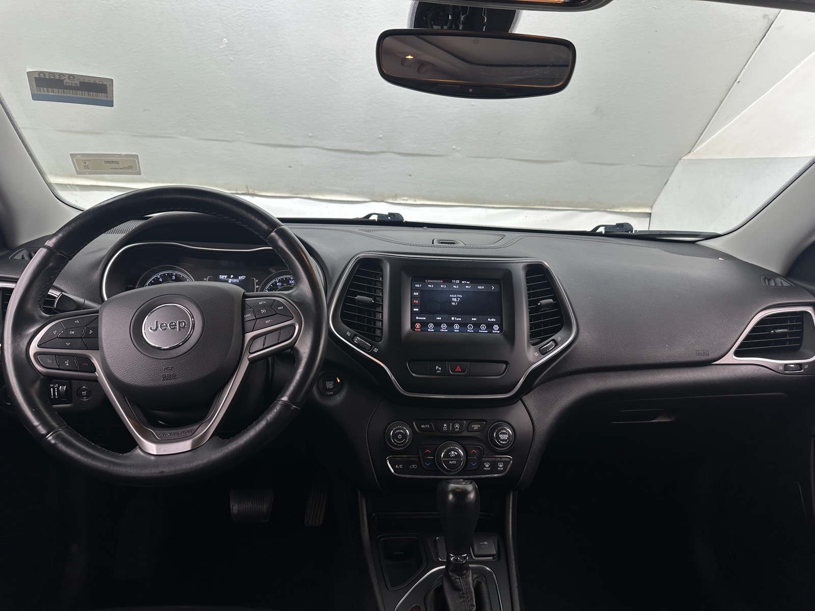 Thumbnail: 2019 Jeep Cherokee - 3