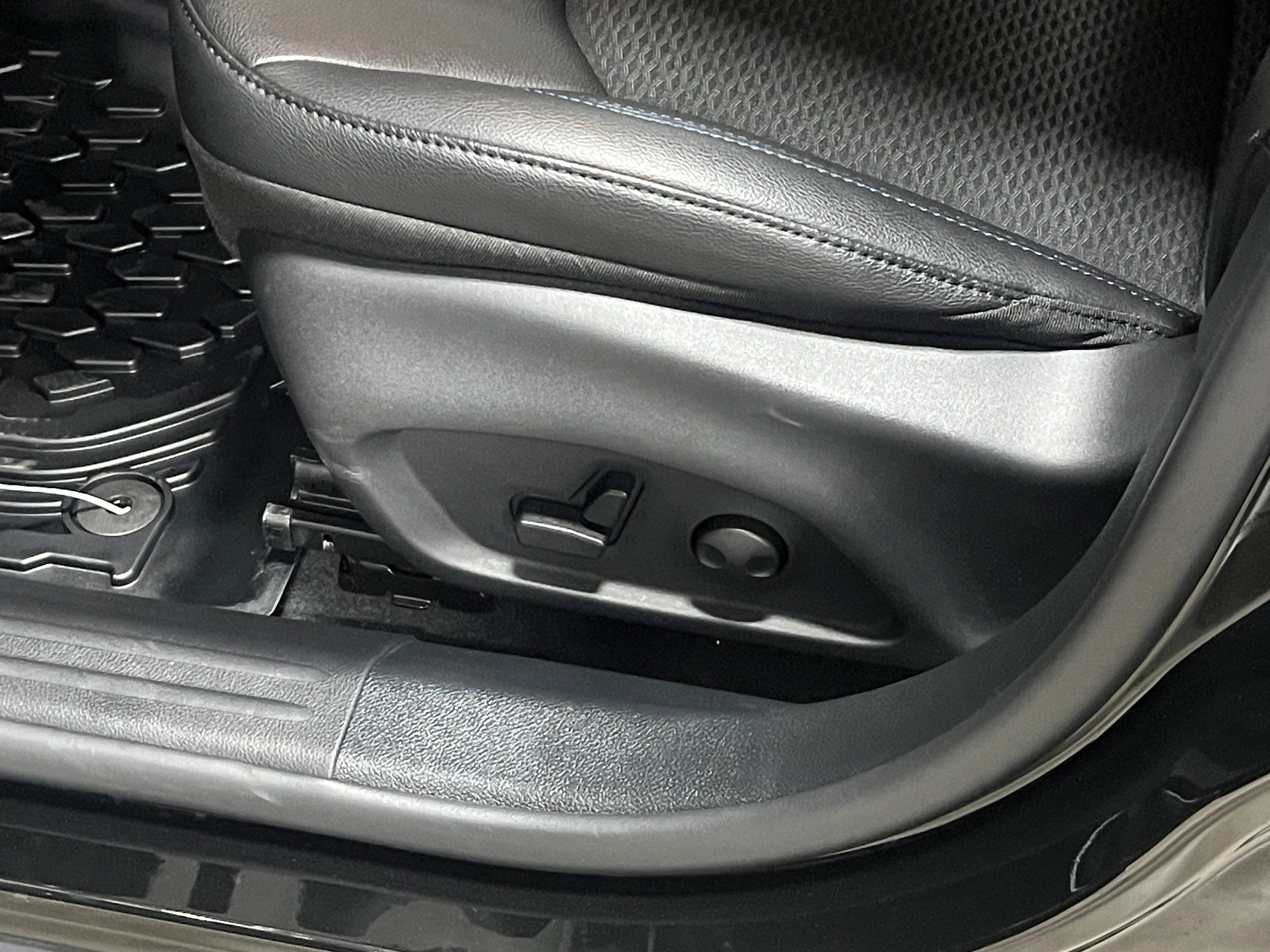 2026 Jeep Compass Altitude - Photo 3