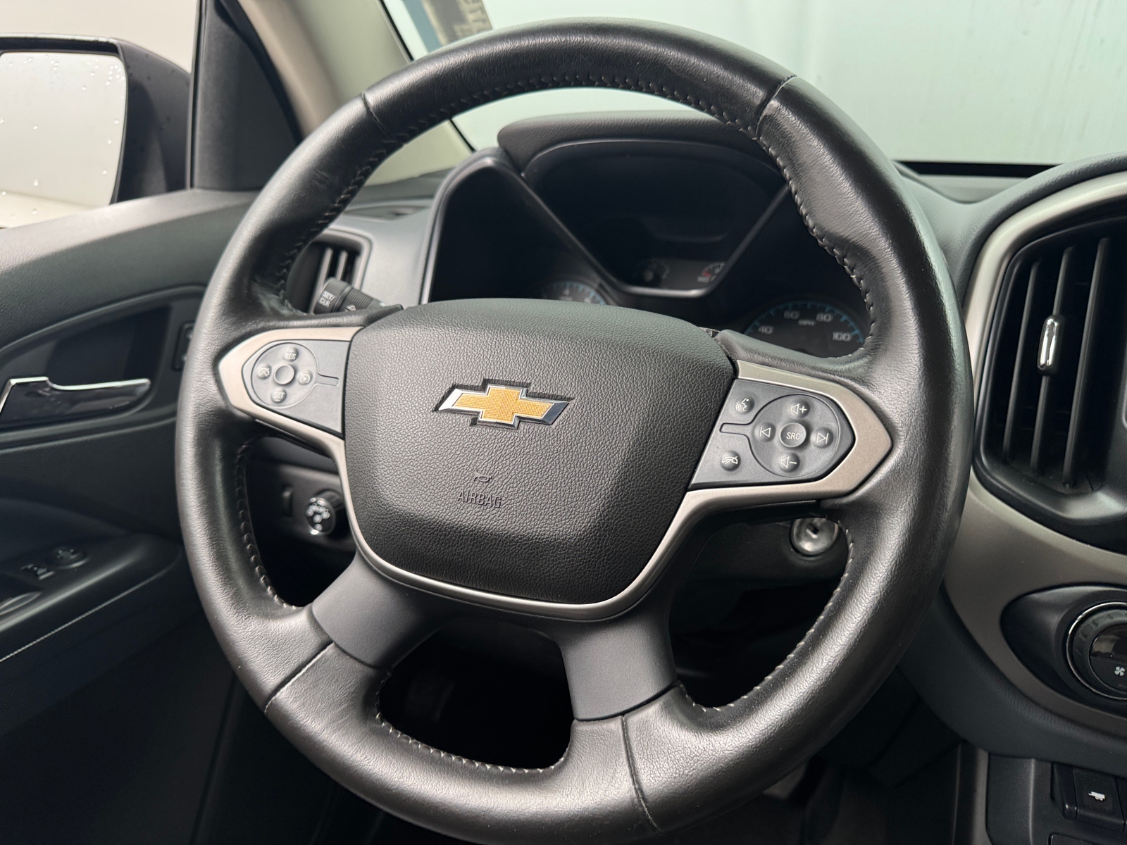 Thumbnail: 2015 Chevrolet Colorado - 5