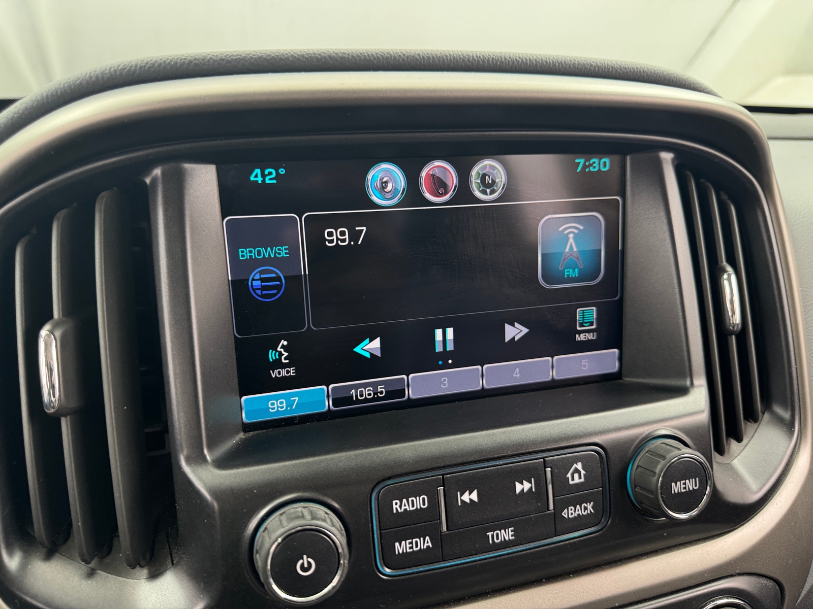Thumbnail: 2015 Chevrolet Colorado - 4
