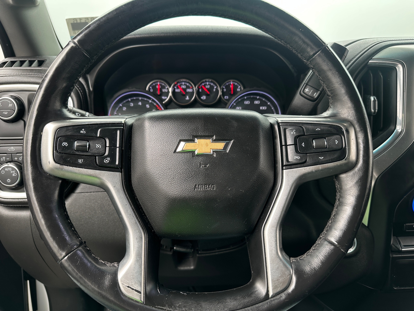 Thumbnail: 2019 Chevrolet Silverado 1500 - 5