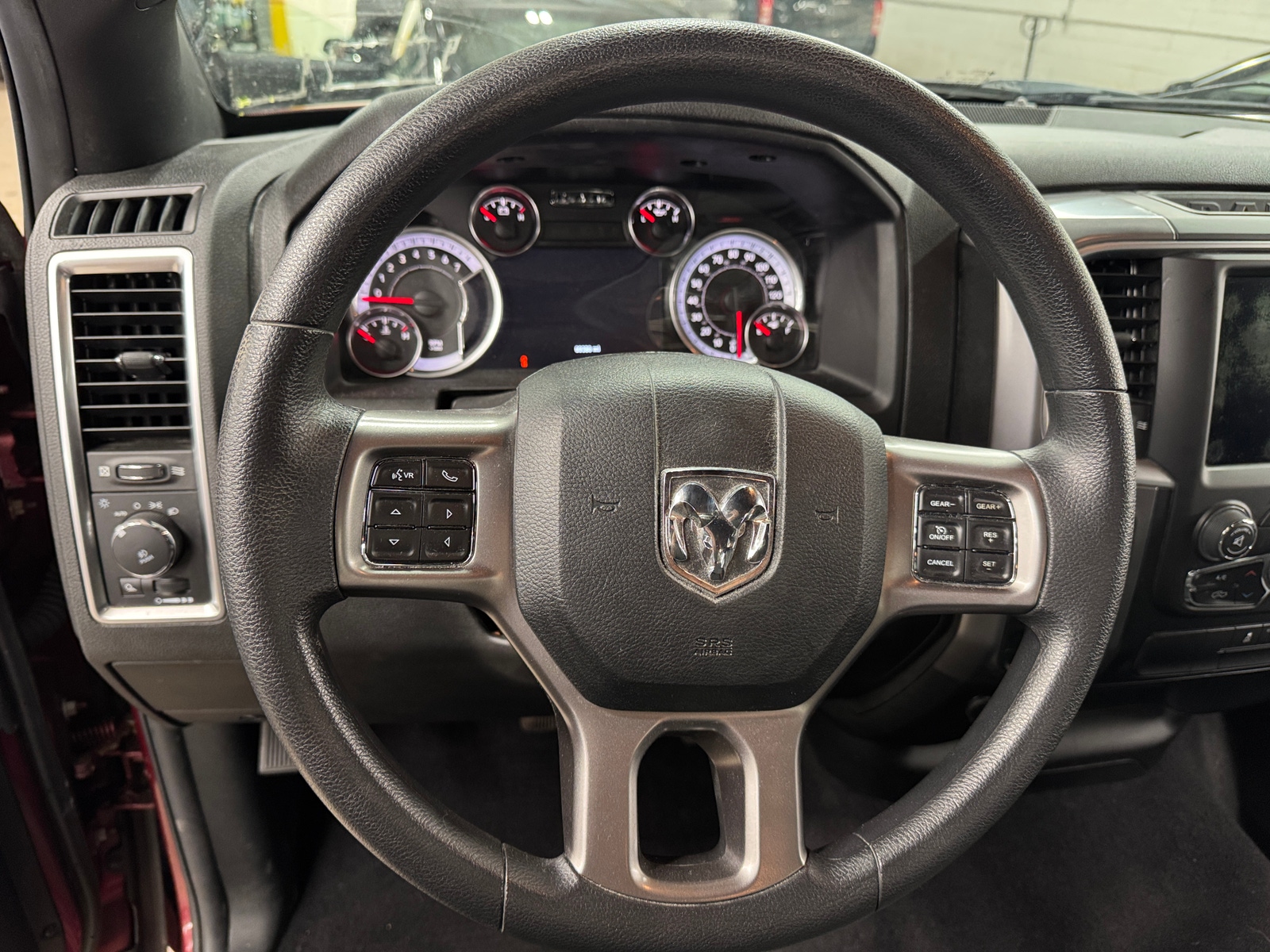 Thumbnail: 2021 RAM 1500 Classic - 5