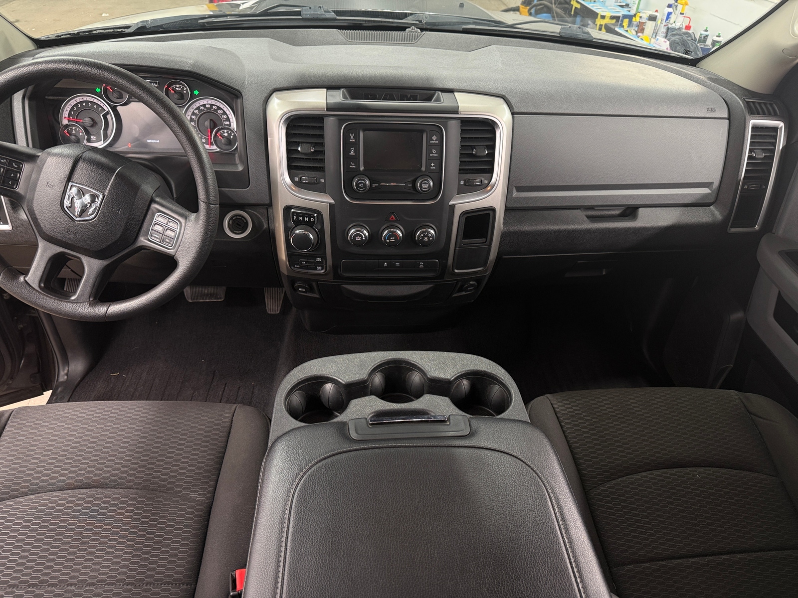 Thumbnail: 2019 RAM 1500 Classic - 3
